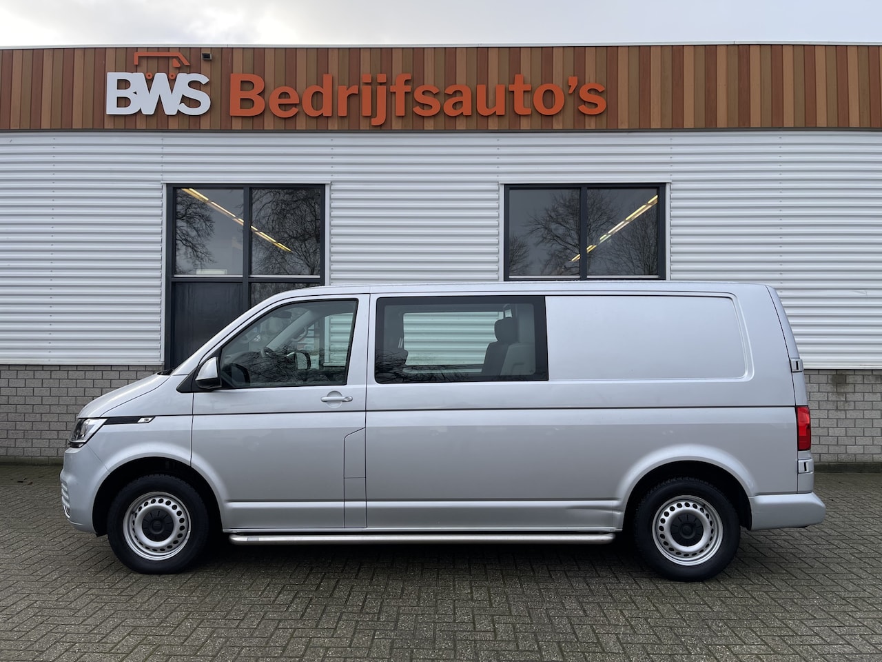 Volkswagen Transporter - T6.1 2.0 TDI L2H1 30 DC 6 persoons Comfortline / vaste prijs rijklaar € 29.950 marge / lea - AutoWereld.nl