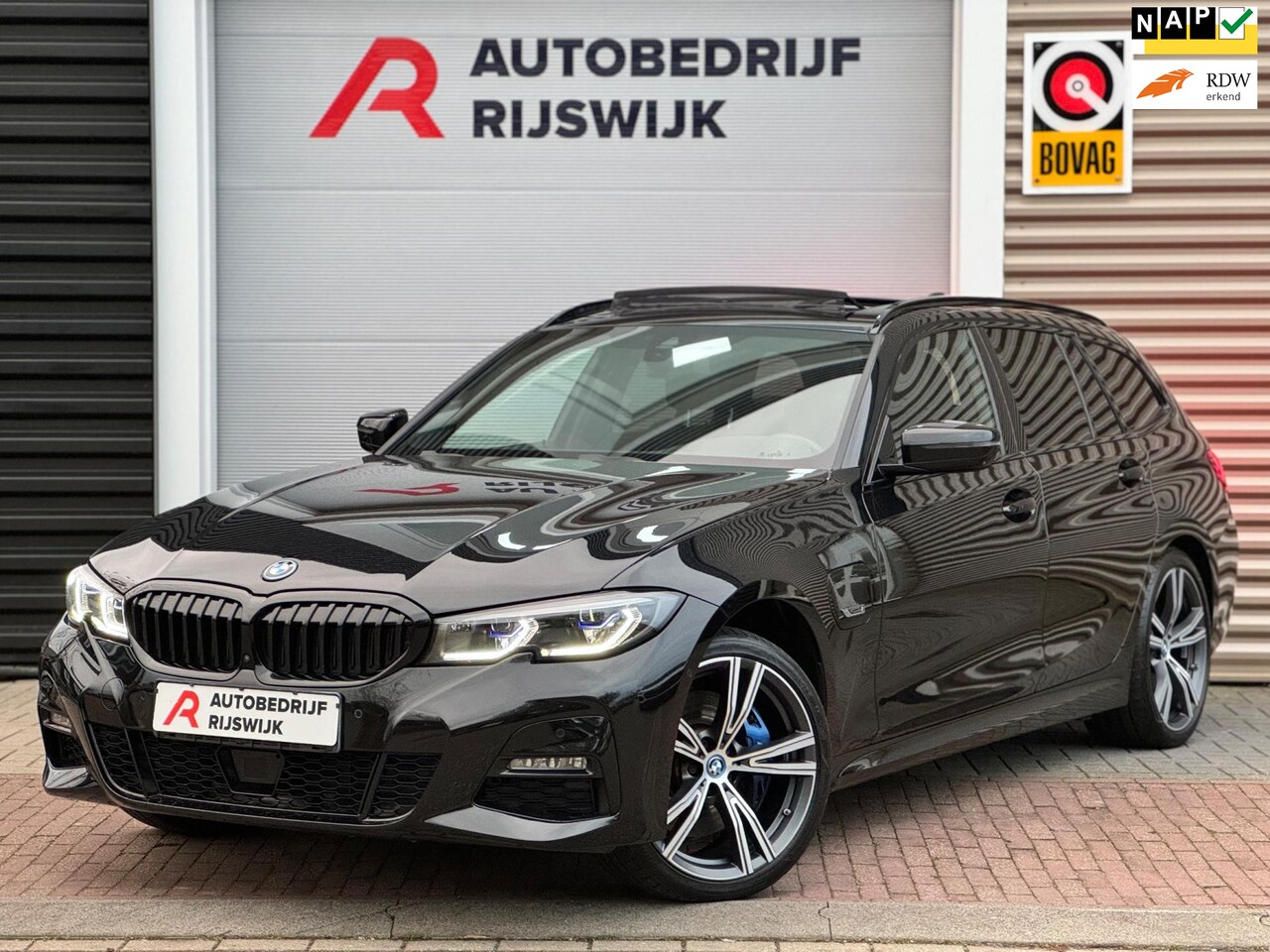 BMW 3-serie Touring - 330e xDrive Carbon/360/HUD/Pano - AutoWereld.nl