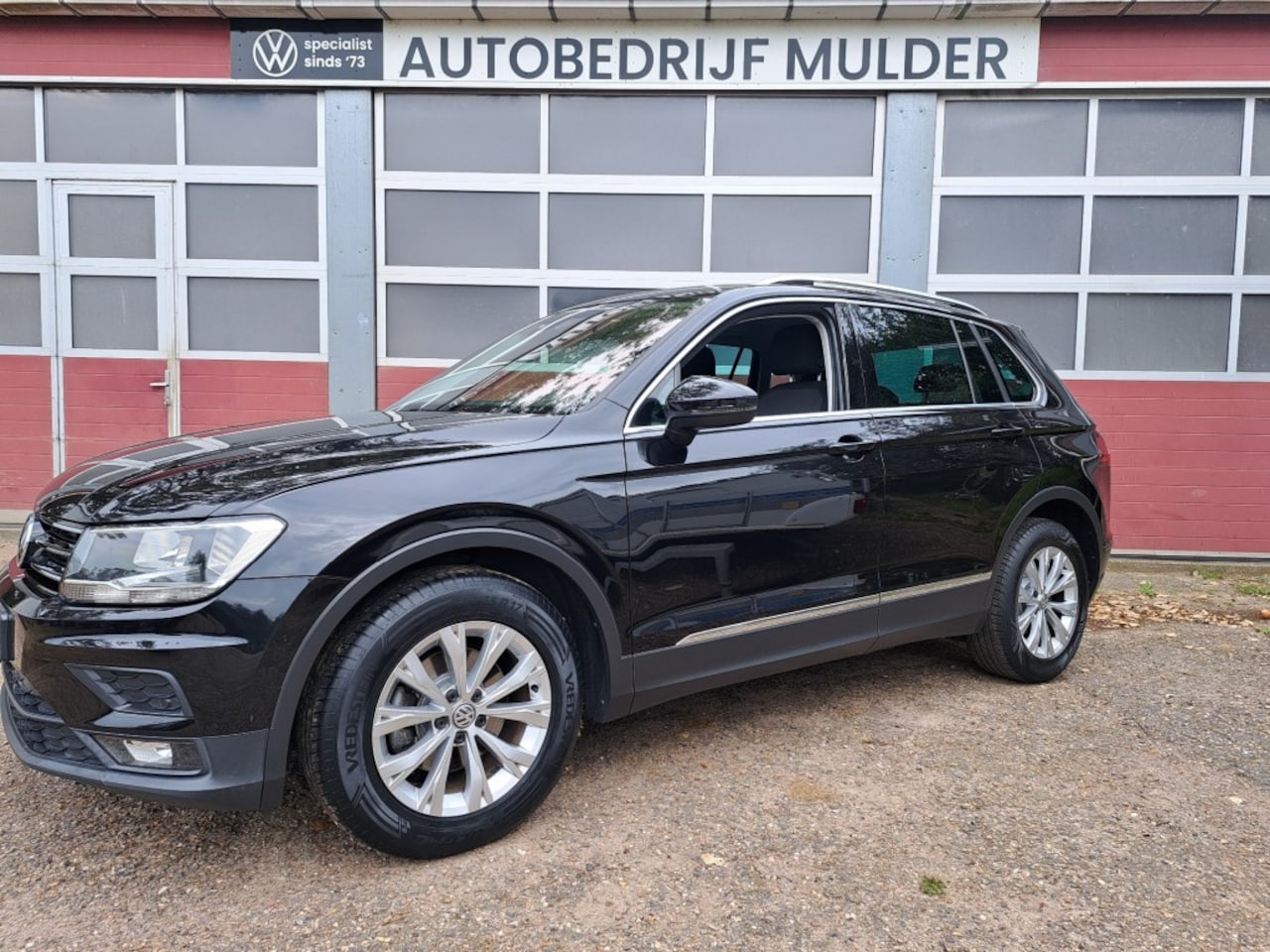 Volkswagen Tiguan - 1.5 TSI 131 Pk Comfortline Business Ecc Nav. Apple Carplay - AutoWereld.nl