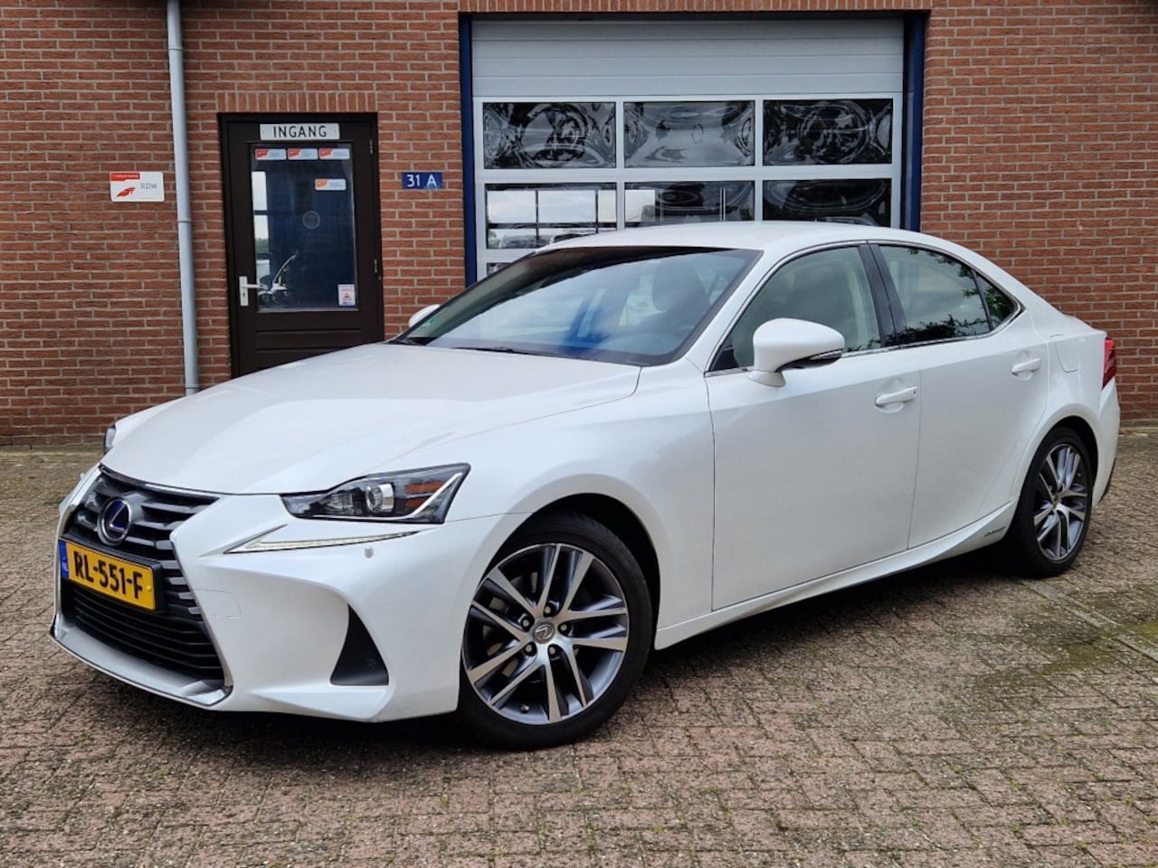 Lexus IS - 300h Hybrid Business Line Aut. NL-auto Navi Camera - AutoWereld.nl