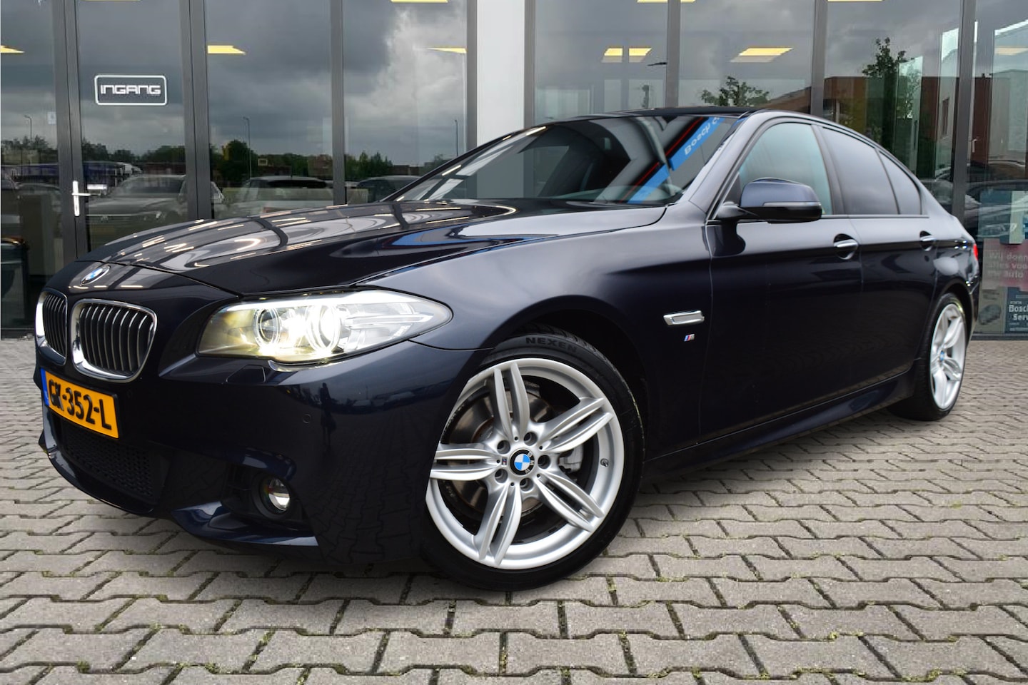 BMW 5-serie - 520i M-Sport | Trekhaak | Leder | 18 Inch | - AutoWereld.nl