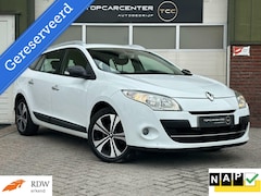 Renault Mégane Estate - 1.4 TCe Bose/KEYLESS/NAVI/PARKS/APK/NAP