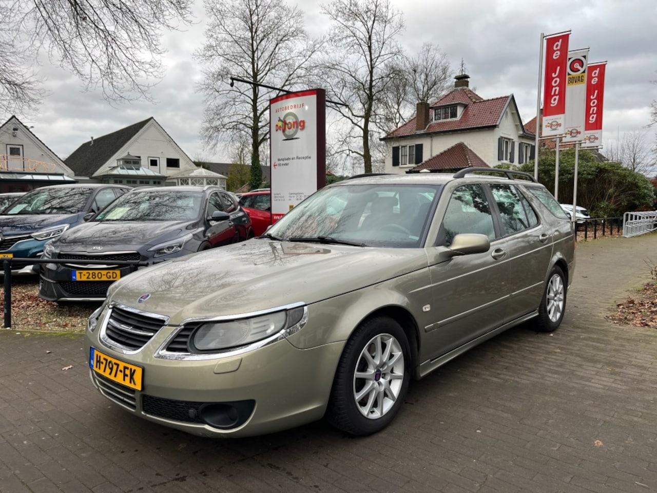 Saab 9-5 - 2.3T BUSINESS 185 PK  / AIRCO-ECC / LMV 16 / TREKHAAK / PDC-A - AutoWereld.nl