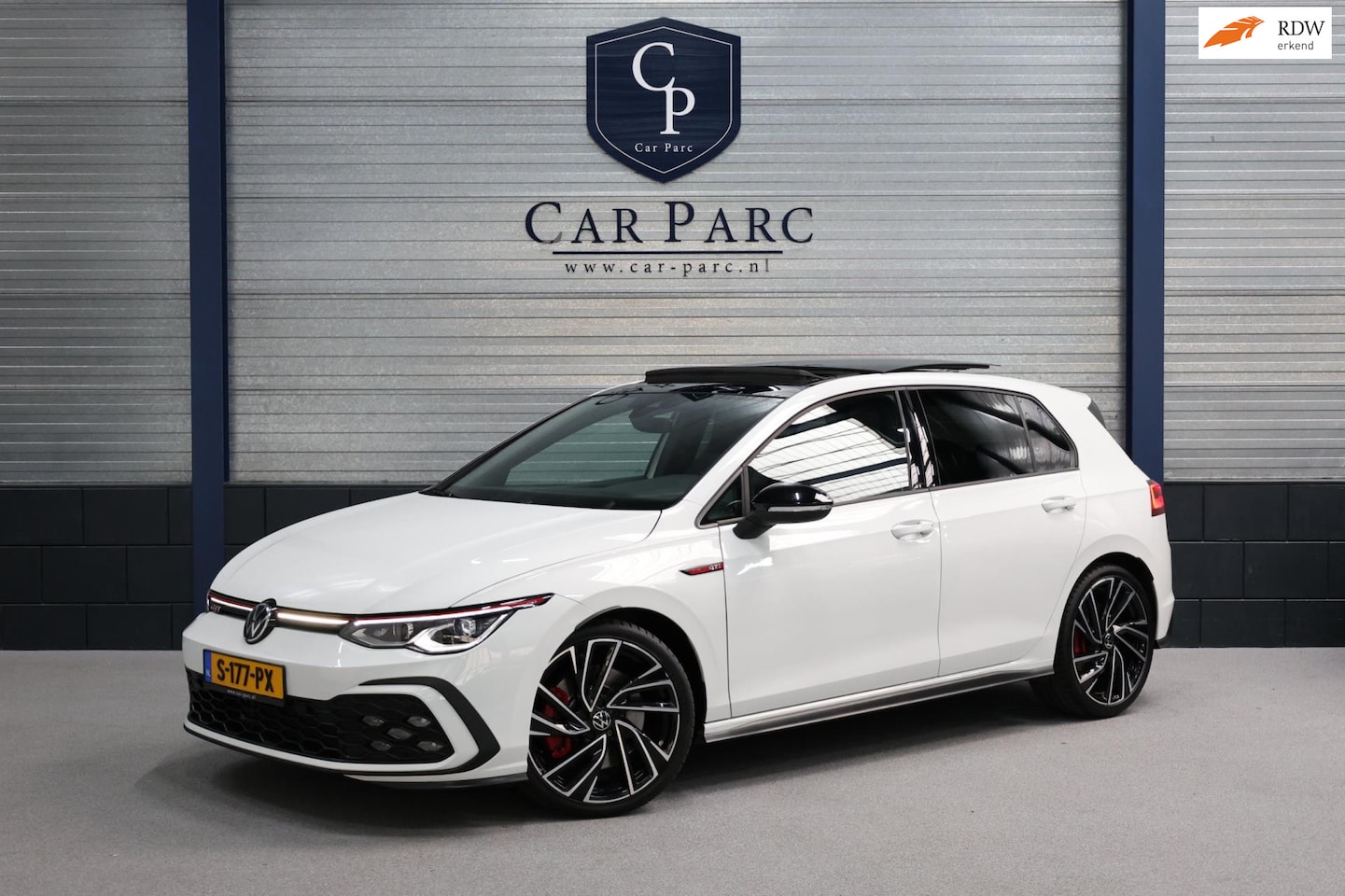 Volkswagen Golf - 2.0 TSI GTI Performance 245+PK IQ+LED/VIRTUAL/SFEER/PANORAMADAK/19" LMV/ACC/ECC/12 MDN GAR - AutoWereld.nl