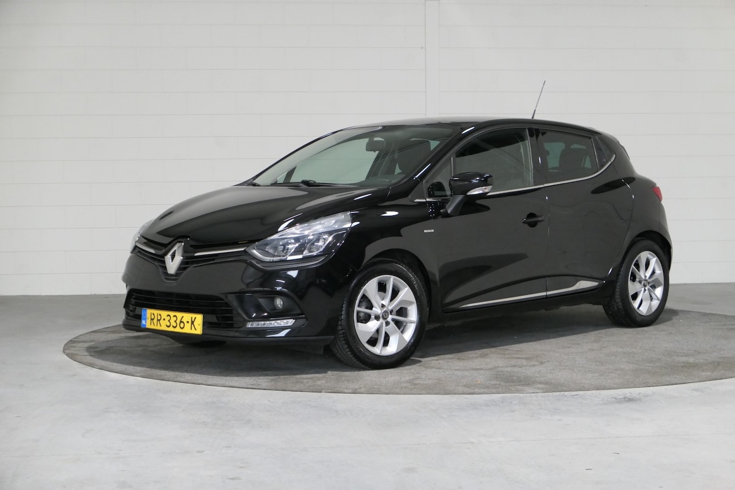 Renault Clio - 0.9 TCe Limited 0.9 TCe Limited 5drs, NL, Boekjes, Navi, Cruise, Audio, Tel. Led, .. Fraaie Zwarte lak, di - AutoWereld.nl