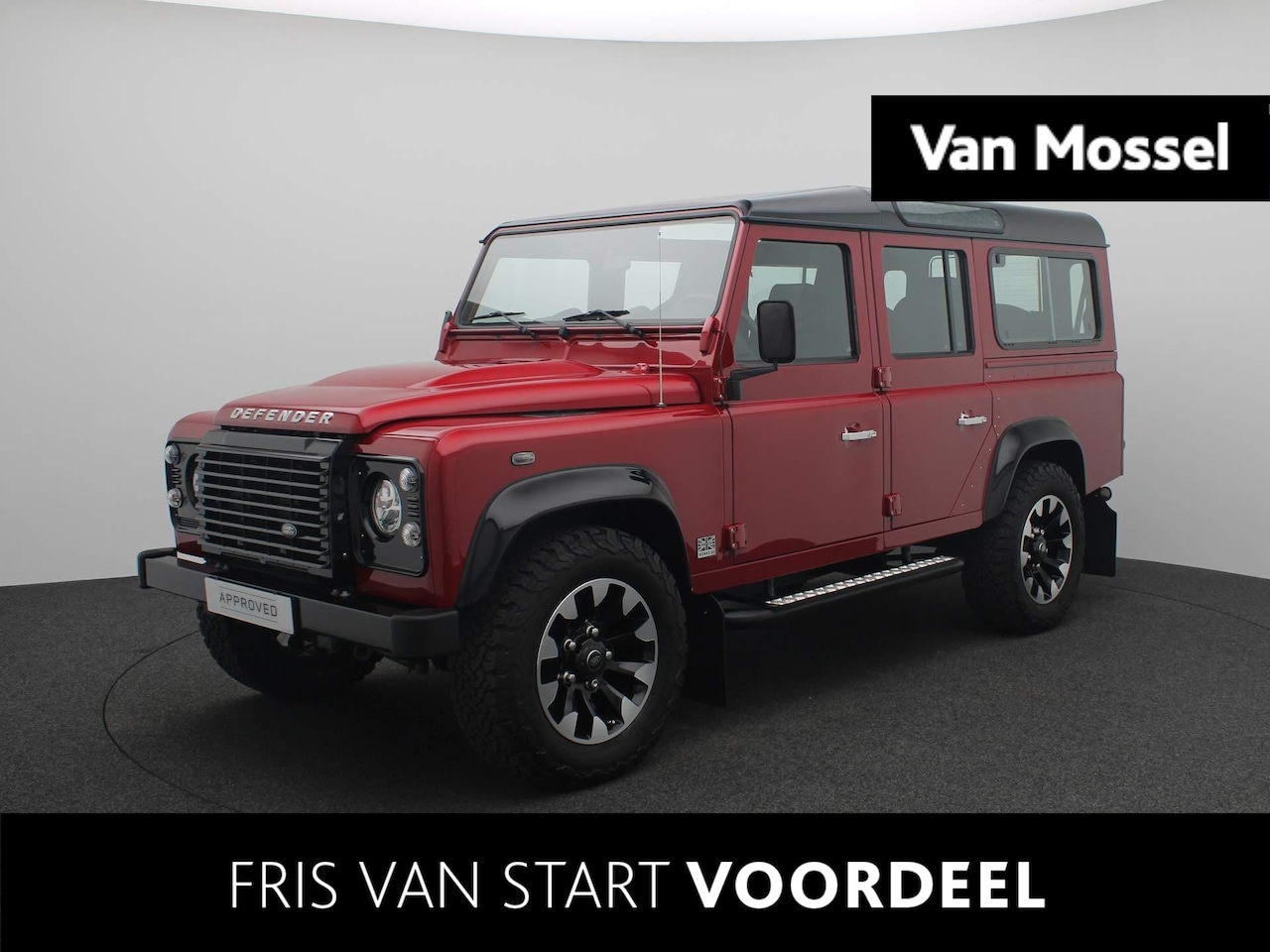 Land Rover Defender - Works V8 70th Jubileum Uniek ! | 7-zits | Land Rover Classic original Rebuild | 302 kw/395 - AutoWereld.nl