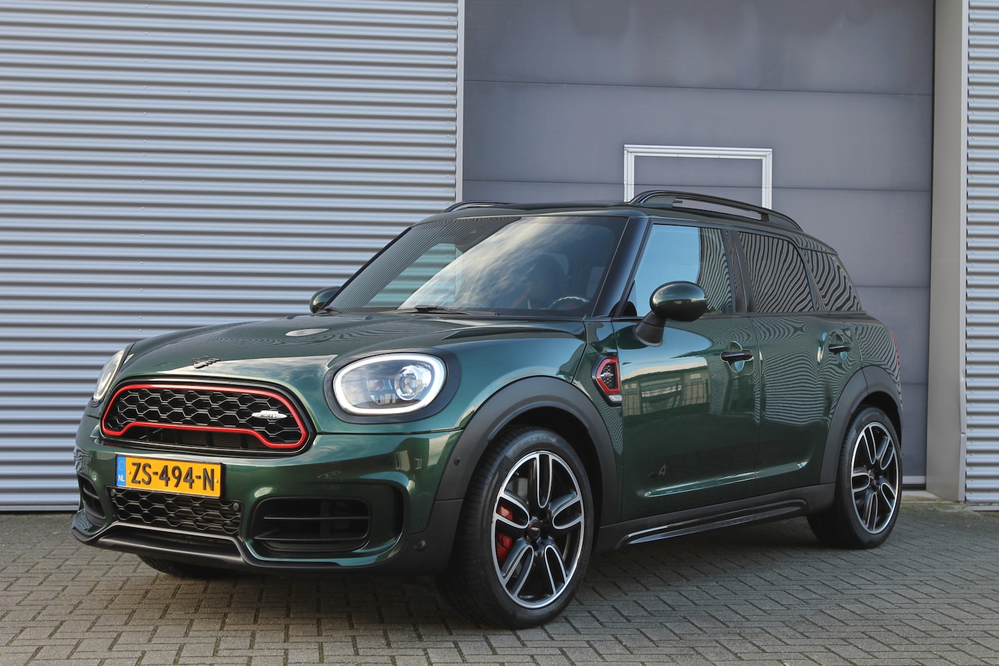 MINI Countryman - 2.0 John Cooper Works ALL4 Chili I AUT. I 232 PK I PANO.DAK I SCHAALSTOELEN - AutoWereld.nl