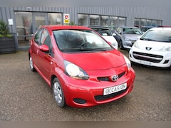 Toyota Aygo - 43dkm / automaat 1.0-12V Aspir. Red