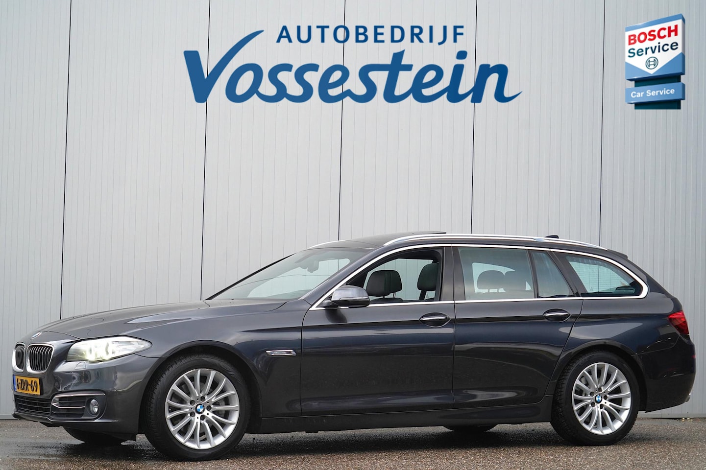 BMW 5-serie Touring - 520i High Executive / Schuifdak / Sportstoelen / Navi / Stoelverw. / NL-Auto - AutoWereld.nl