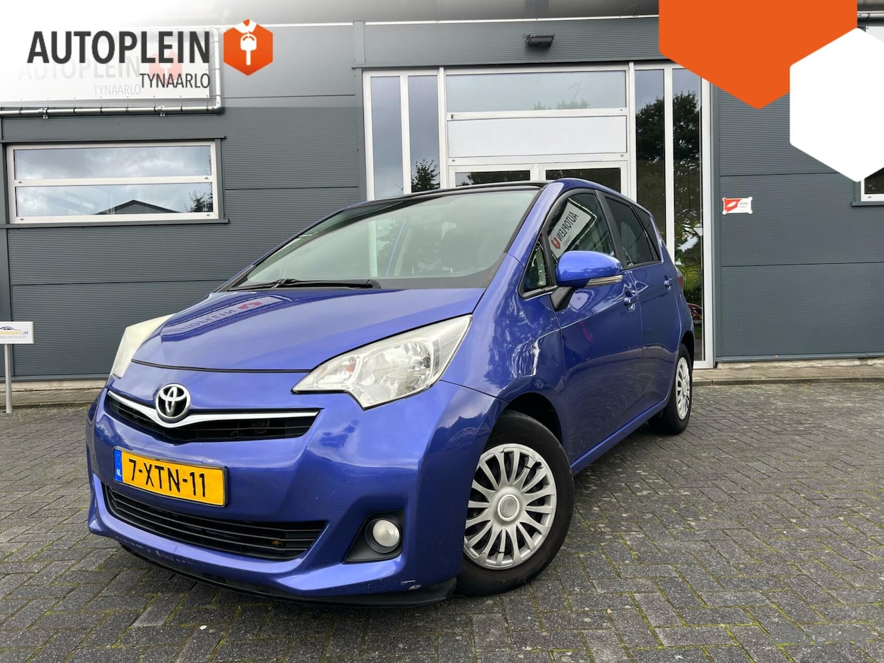 Toyota Verso S - 1.3 VVT-i Comfort|Clima|Cruise|Trekhaak|Navi| - AutoWereld.nl