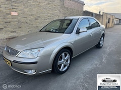 Ford Mondeo - 1.8-16V Ambiente