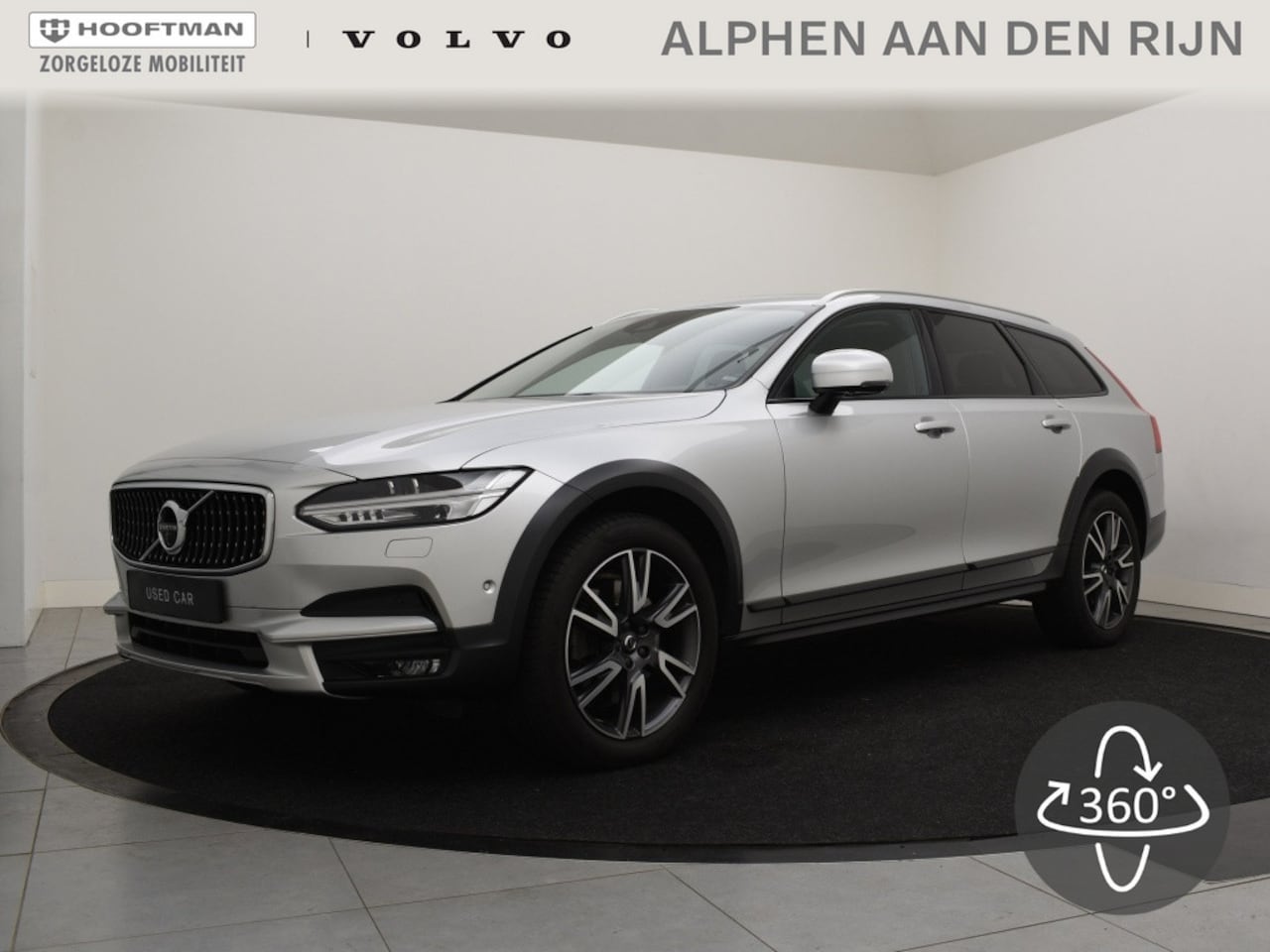 Volvo V90 Cross Country - D5 AWD AUT(8) PRO SCHUIFDAK LUCHTVERING 360GR CAM KEYLESS - AutoWereld.nl