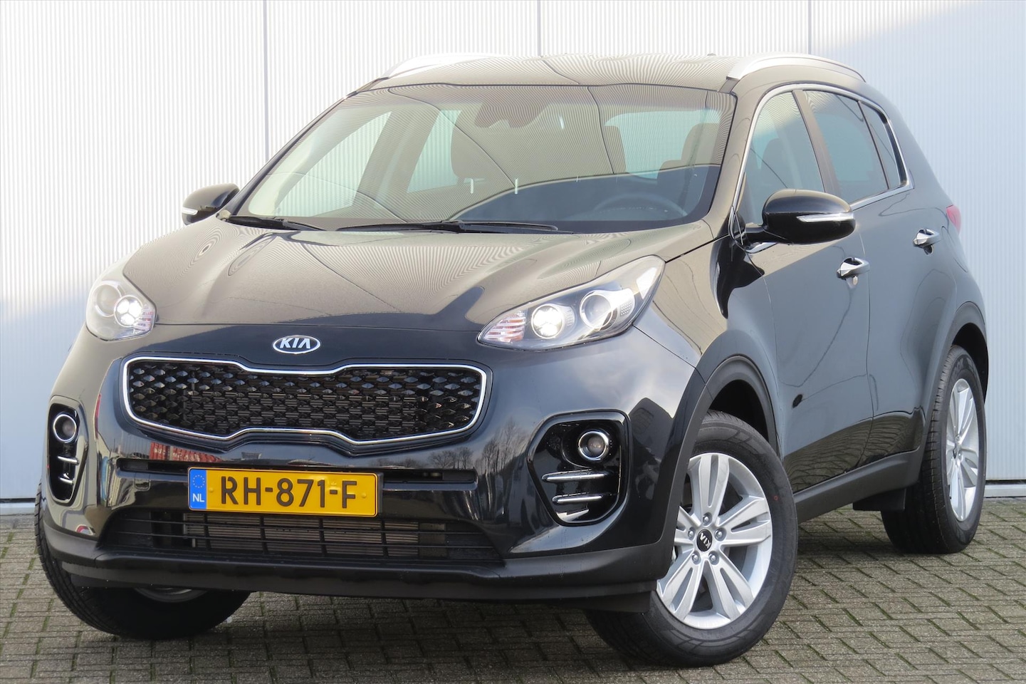 Kia Sportage - 1.6 GDI 135PK DynamicLine I Navigatie - AutoWereld.nl