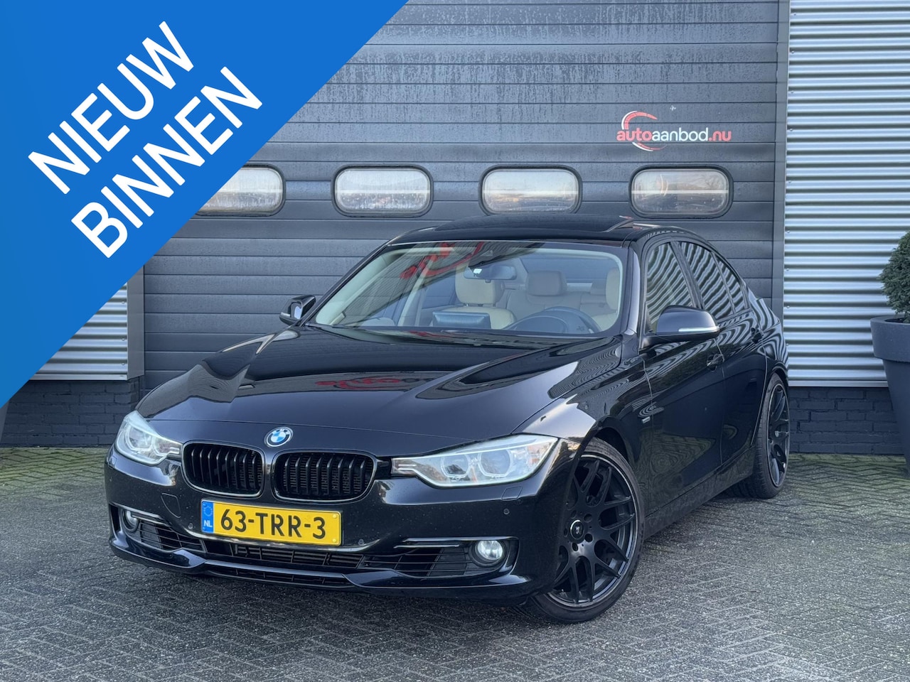 BMW 3-serie - 328i High Executive | Panoramadak | Head-Up Display | Camera | Lederen Bekleding | Dodehoe - AutoWereld.nl