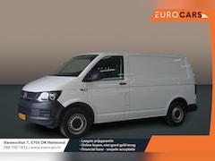 Volkswagen Transporter - 2.0 TDI L1H1 Trendline Apple Carplay Airco Cruise Control Parkeersensoren Trekhaak 3-Zits