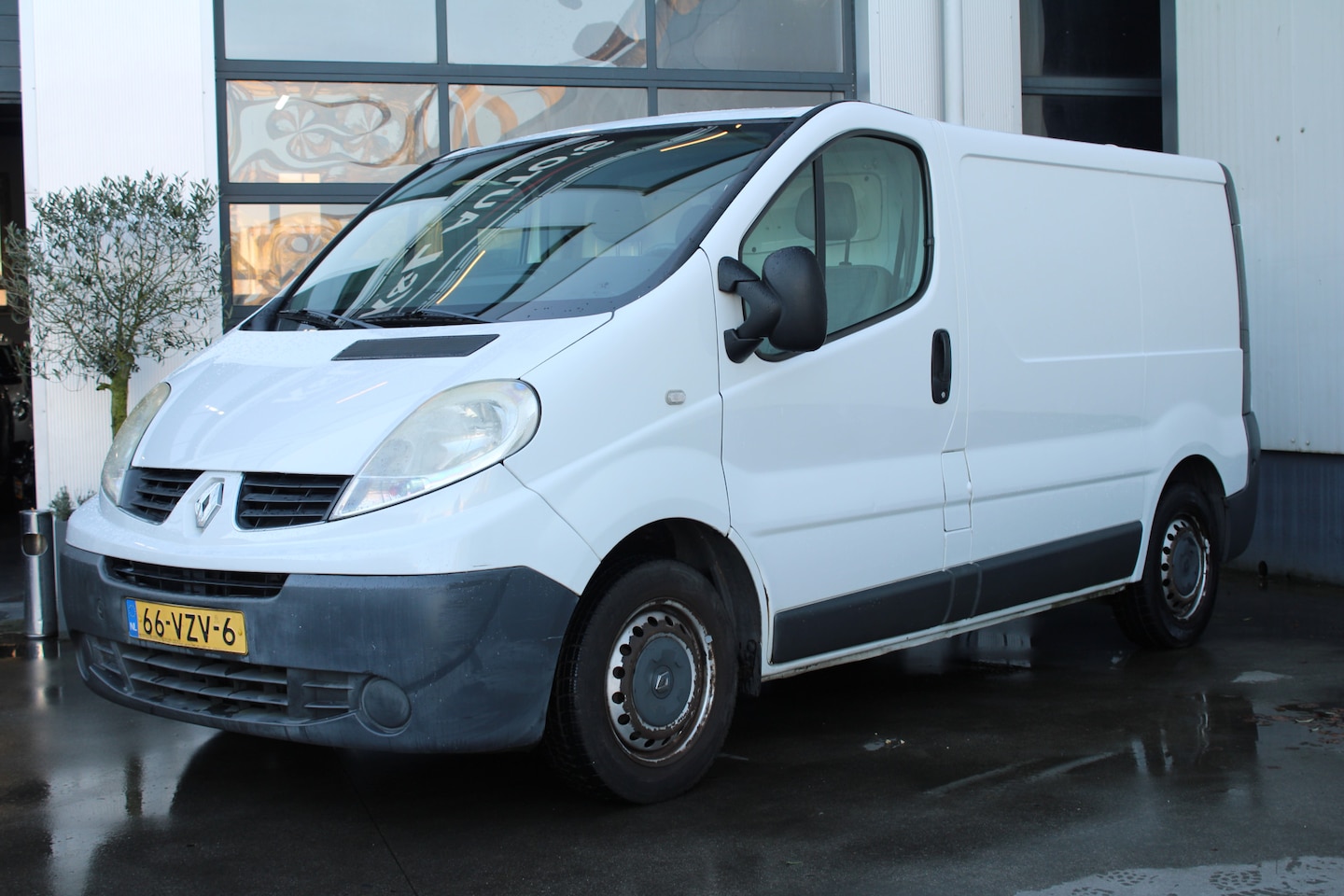 Renault Trafic - 2.0 dCi T27 L1H1 Générique 2.0 dCi T27 L1H1 Générique - AutoWereld.nl