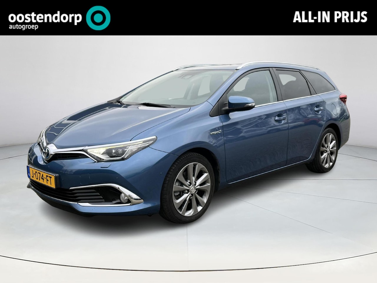 Toyota Auris Touring Sports - 1.8 Hybride Executive | Navigatie | Stoelverwarming | 17 inch LM-velgen | Parkeersensoren - AutoWereld.nl