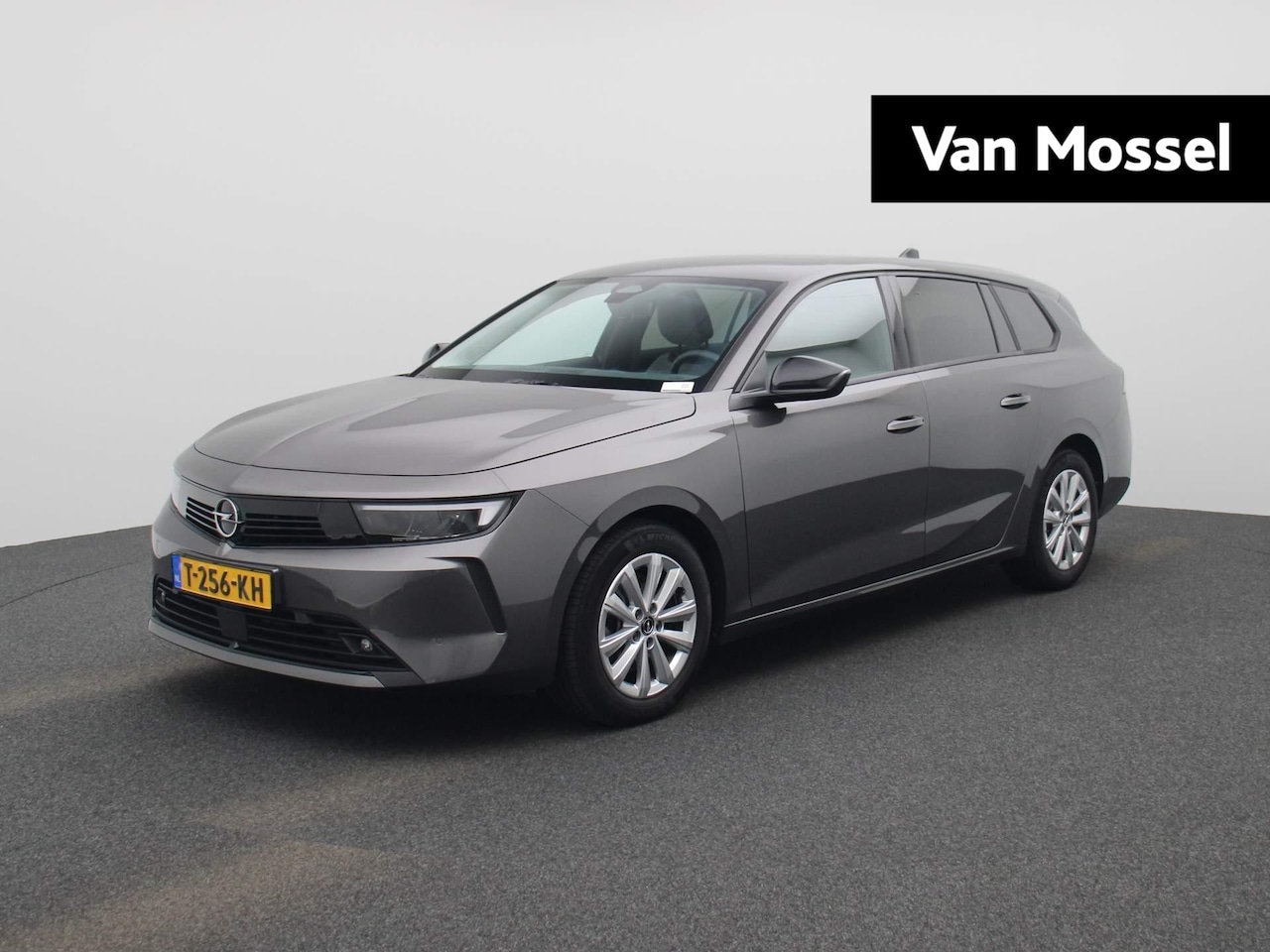 Opel Astra Sports Tourer - 1.2 Business Edition | Climate control | Apple Carplay/Android Auto | Achteruitrijcamera - AutoWereld.nl