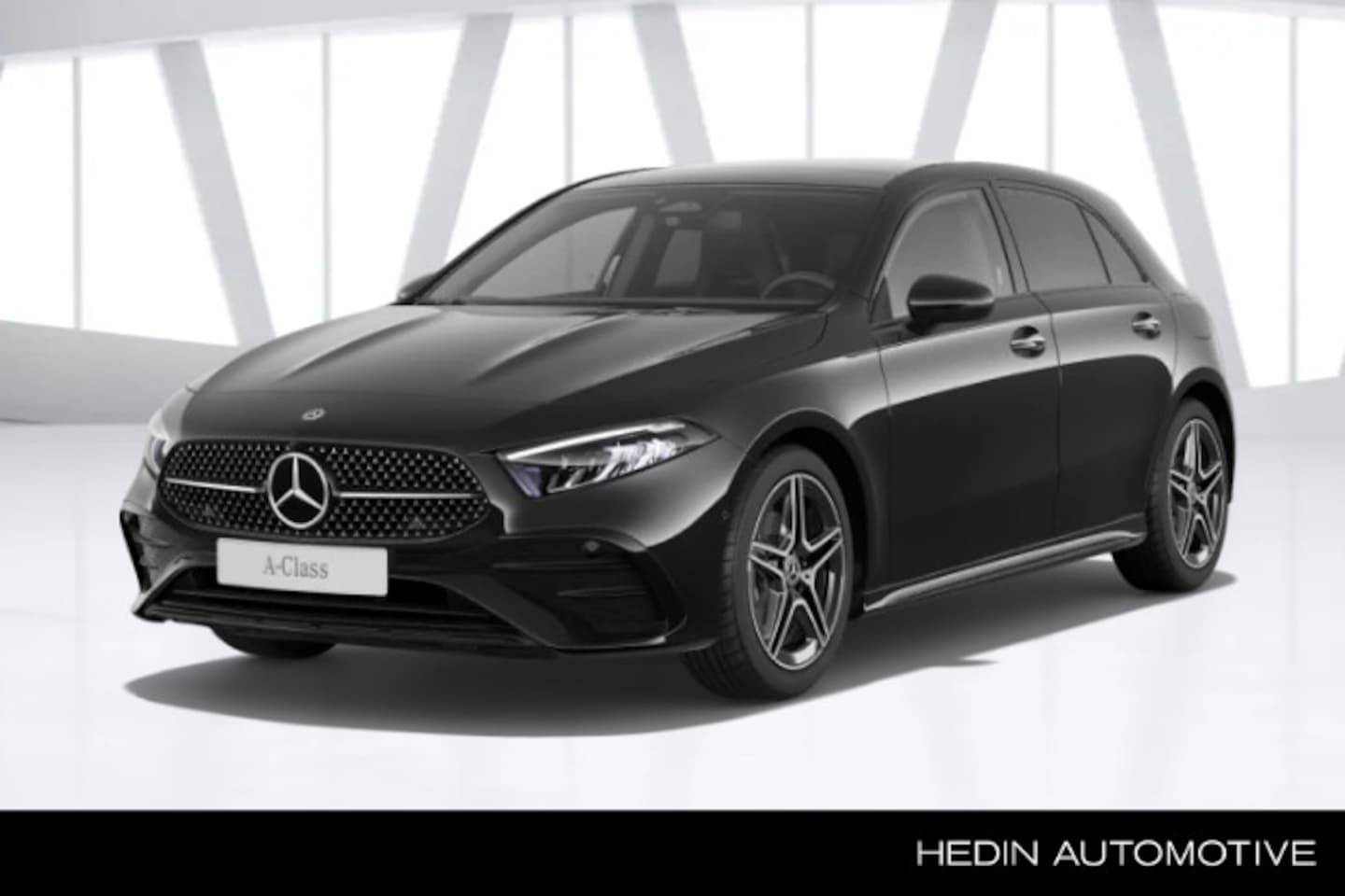 Mercedes-Benz A-klasse - A 180 Automaat Star Edition AMG Line | Nightpakket | Panoramadak - AutoWereld.nl