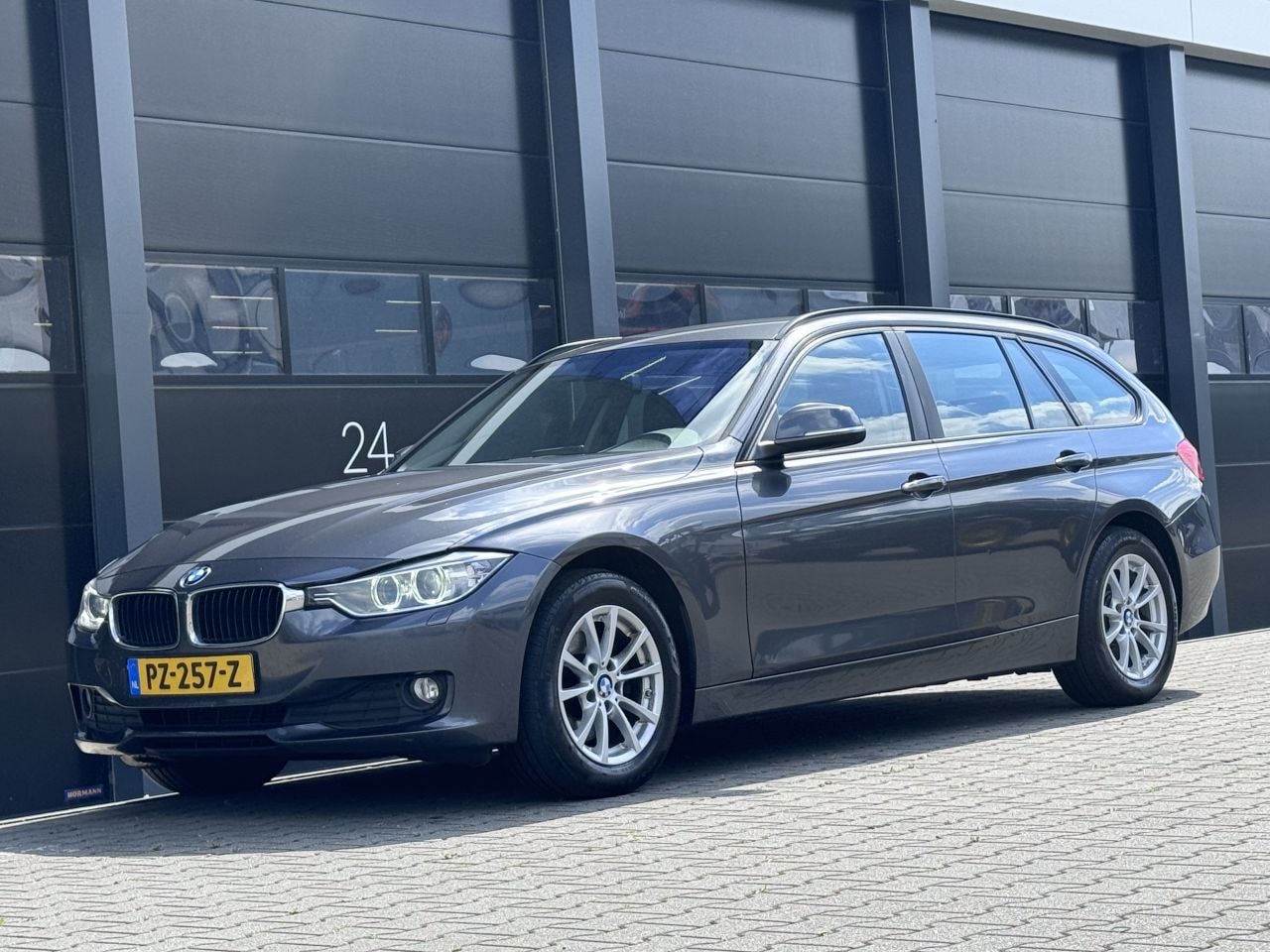 BMW 3-serie Touring - 320d Xenon Clima - AutoWereld.nl