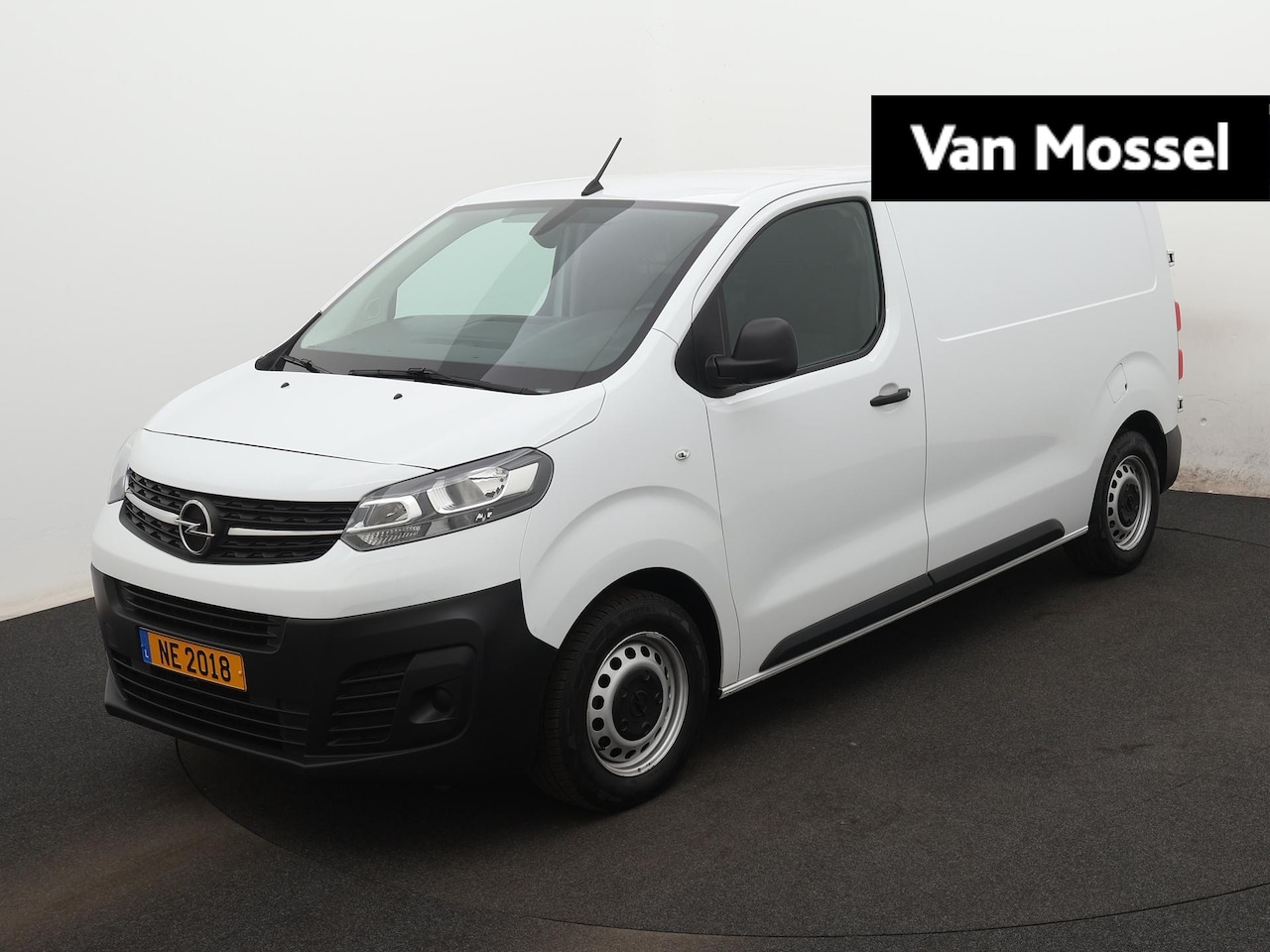 Opel Vivaro - 1.5 Diesel 120 S&S L2 | 120pk | Laadvloer | Gladde Betimmering | Airco | Parkeersensoren | - AutoWereld.nl