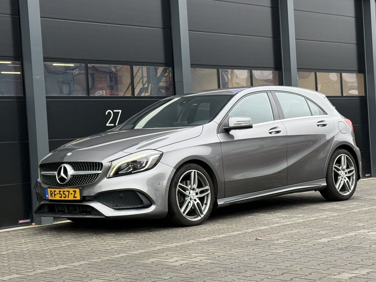 Mercedes-Benz A-klasse - 180 AMG Automaat Navi PDC - AutoWereld.nl