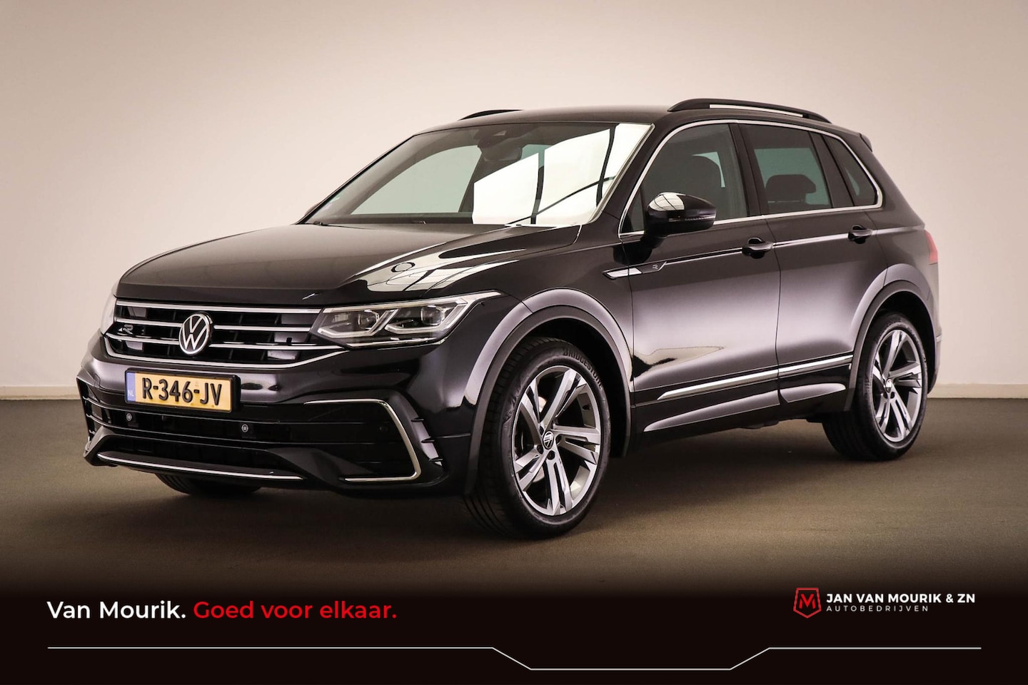 Volkswagen Tiguan - 1.5 TSI R-Line Business+ | IQ LIGHT | DAB | APPLE | CAMERA - AutoWereld.nl