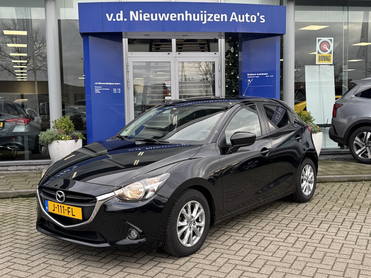 Mazda 2 - 1.5 Skyactiv-G TS + Luxe Uitv. Automaat | Navigatie | Stoelverwarming | Afn. Trekhaak | Pa - AutoWereld.nl