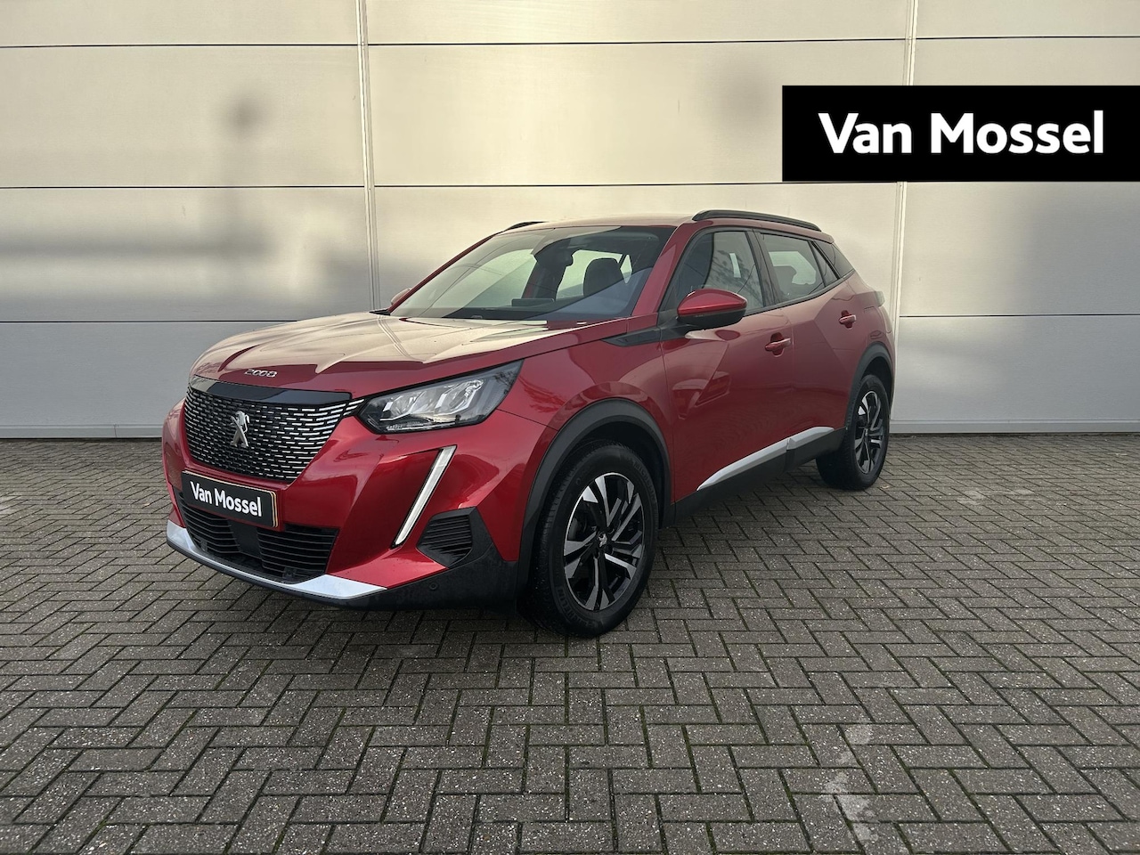 Peugeot 2008 - 1.2 PureTech Allure | Navigatie | Camera | 17" Lichtmetalen velgen | Apple Carplay/Android - AutoWereld.nl