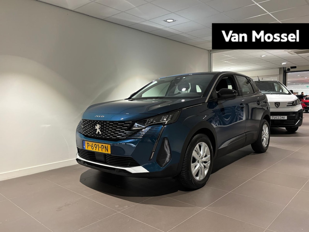 Peugeot 3008 - 1.2 PureTech Active Pack Business | Parkeersensoren V+A | Navi | Camera | Keyless Start - AutoWereld.nl