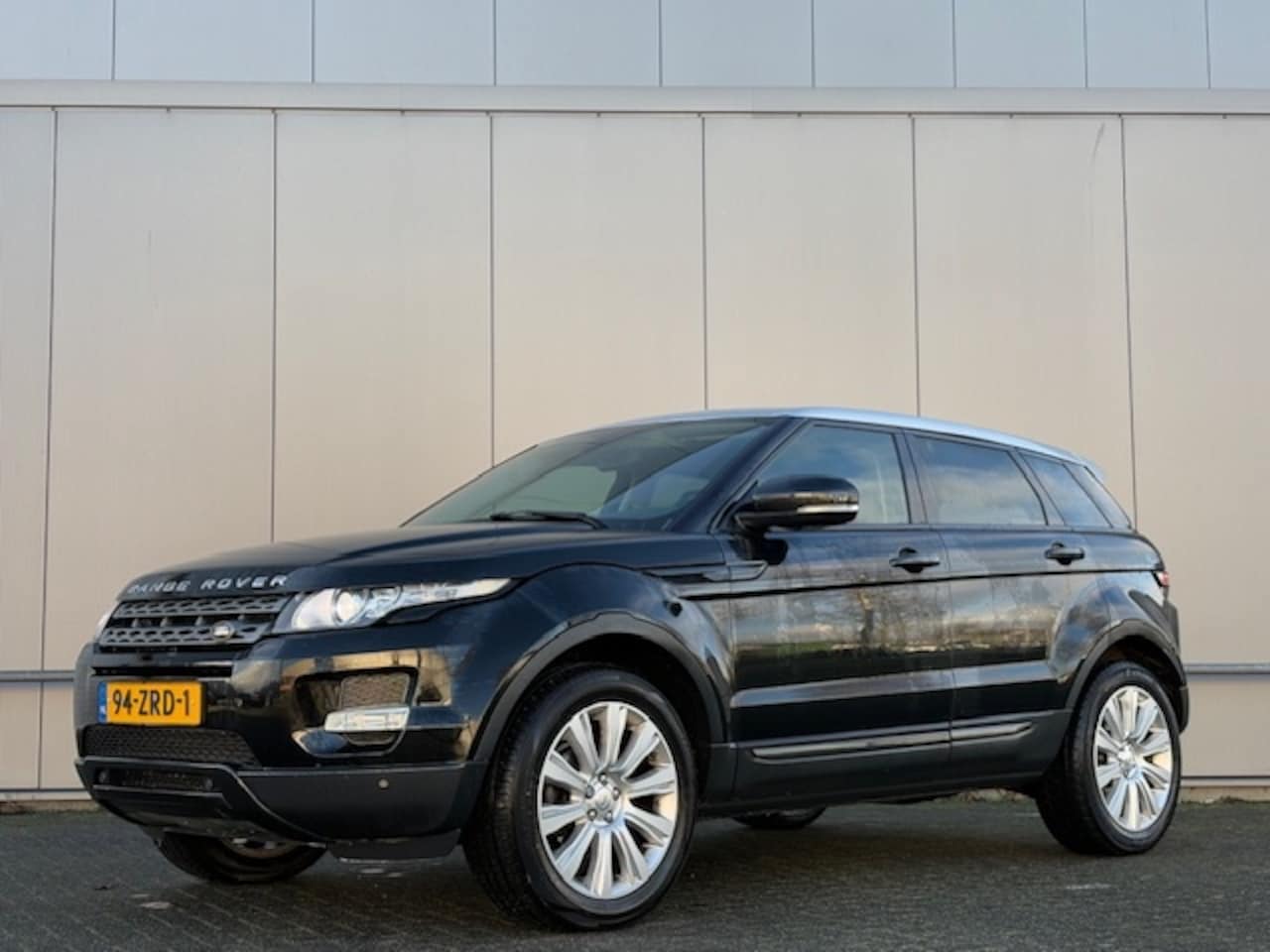 Land Rover Range Rover Evoque - 2.2 TD4 4WD - nap! - Automaat - airco - cruise - AutoWereld.nl