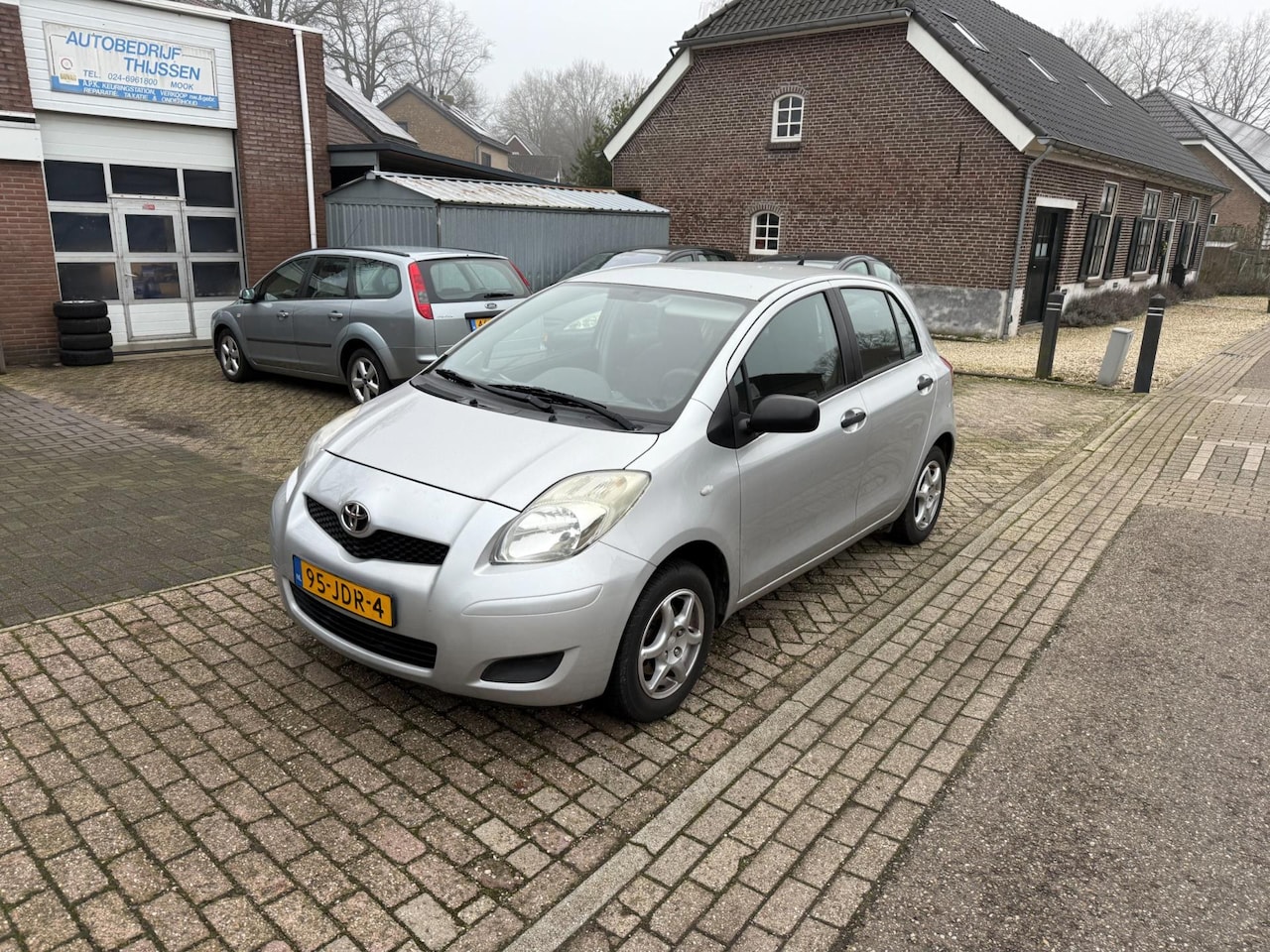 Toyota Yaris - 1.0 VVTi Acces 1.0 VVTi Acces - AutoWereld.nl