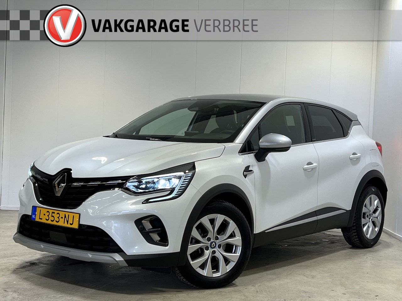 Renault Captur - 1.6 E-Tech Plug-in Hybrid 160 Business | Navigatie/Android/Apple Carplay | LM Velgen 17" | - AutoWereld.nl