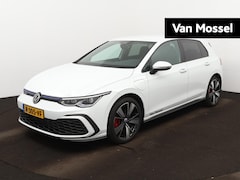 Volkswagen Golf - GTE 1.4 eHybrid 245pk DSG | Navigatie | Sfeerverlichting | Stoel + Stuurverwarming | Adapt