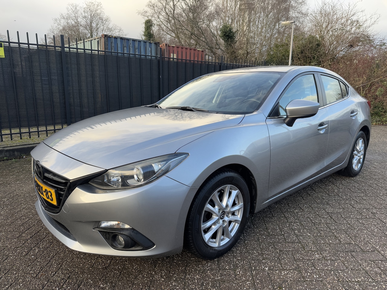 Mazda 3 - 2.0 Skylease Navi/Clima/LMV/Cruise - AutoWereld.nl