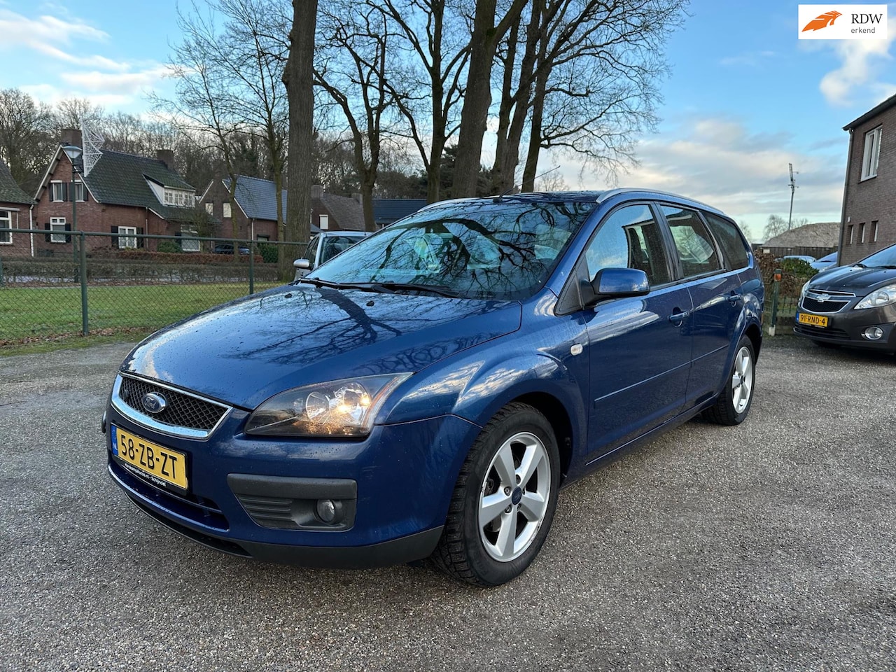 Ford Focus Wagon - 1.8-16V Ambiente FlexiFuel 1.8-16V Ambiente Flexifuel - AutoWereld.nl