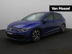 Volkswagen Golf - 1.5 eTSI R-Line Business+ | Panoramadak | Navigatie | Carplay | Stuur/stoel verwarming | I