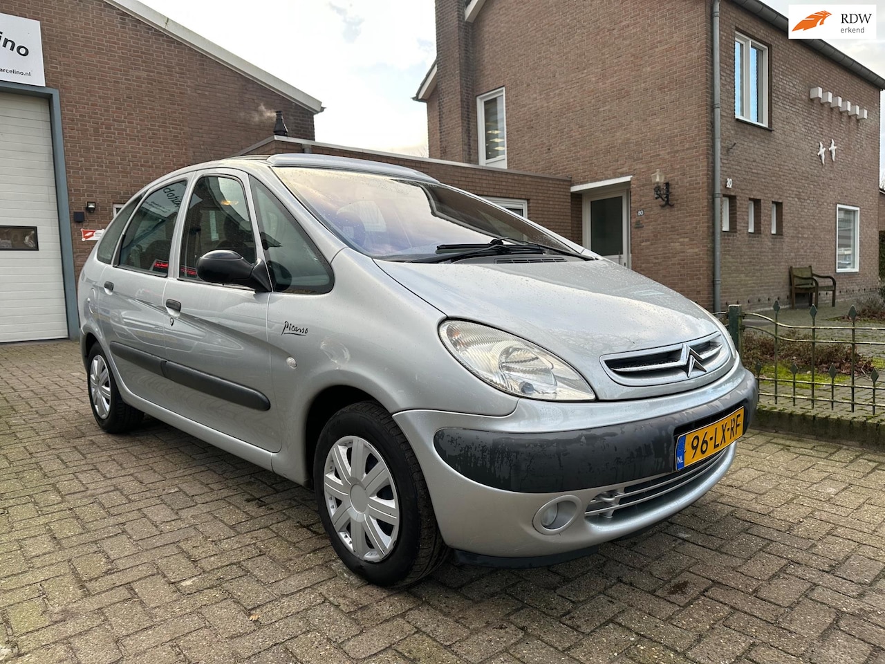 Citroën Xsara Picasso - 2.0i-16V Différence automaat - AutoWereld.nl