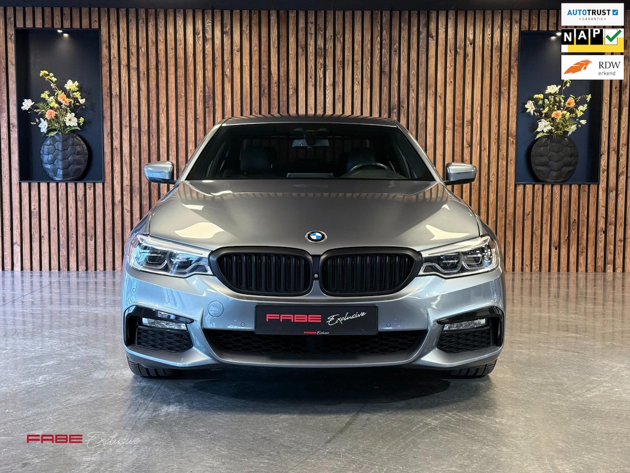 BMW 5-serie - 530i High Executive/NAP/M-Pakket/Facelift/Standkachel - AutoWereld.nl