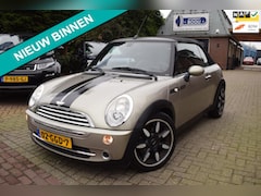 MINI Cabrio - 1.6 Cooper Sidewalk AIRCO/CRUISE/PDC/LEDER/BLUETOOTH/NL-AUTO/LMW 17 INCH/STOEL VERW/DOOR I