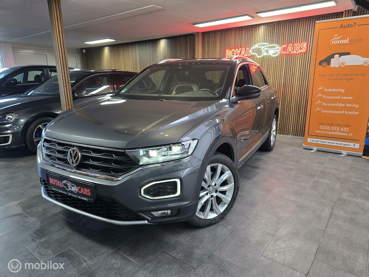 Volkswagen T-Roc - 2.0 TSI 4Motion Sport/190 PK/ PANO/ VIRTUAL - AutoWereld.nl