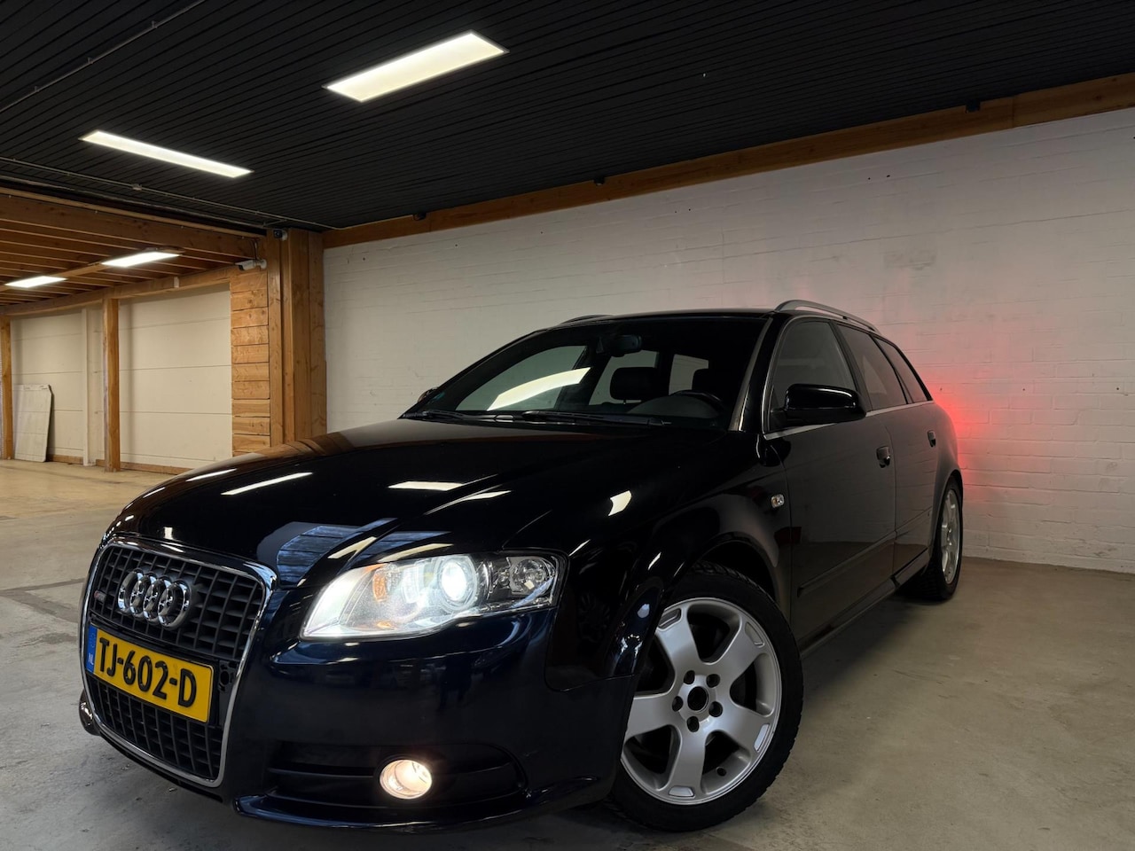 Audi A4 Avant - 2.0 TFSI Pro Line S-Line Airco Trekhaak Cruise Control - AutoWereld.nl