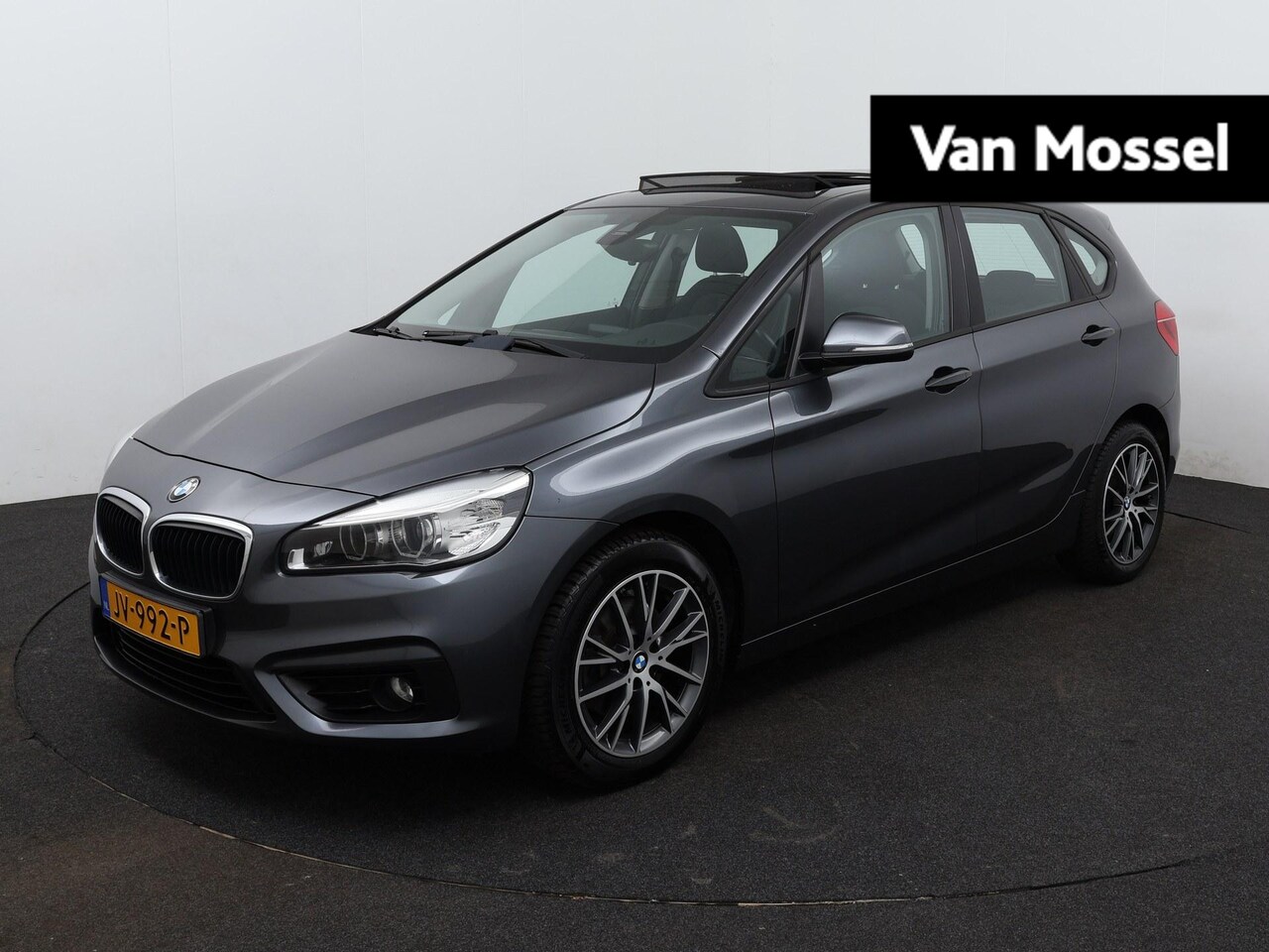 BMW 2-serie Active Tourer - 220i | Navigatie | Panoramadak | Clima | Parkeersensoren | Lichtmetalen Velgen | - AutoWereld.nl