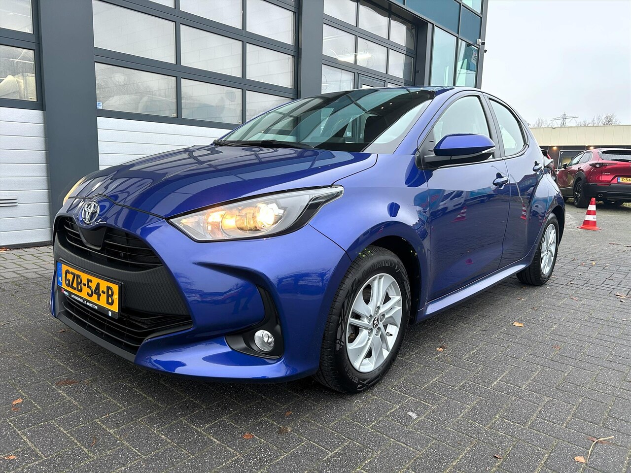 Toyota Yaris - 1.5 VVT-i 125pk, Carplay, Camera, Stoelverwarming - AutoWereld.nl