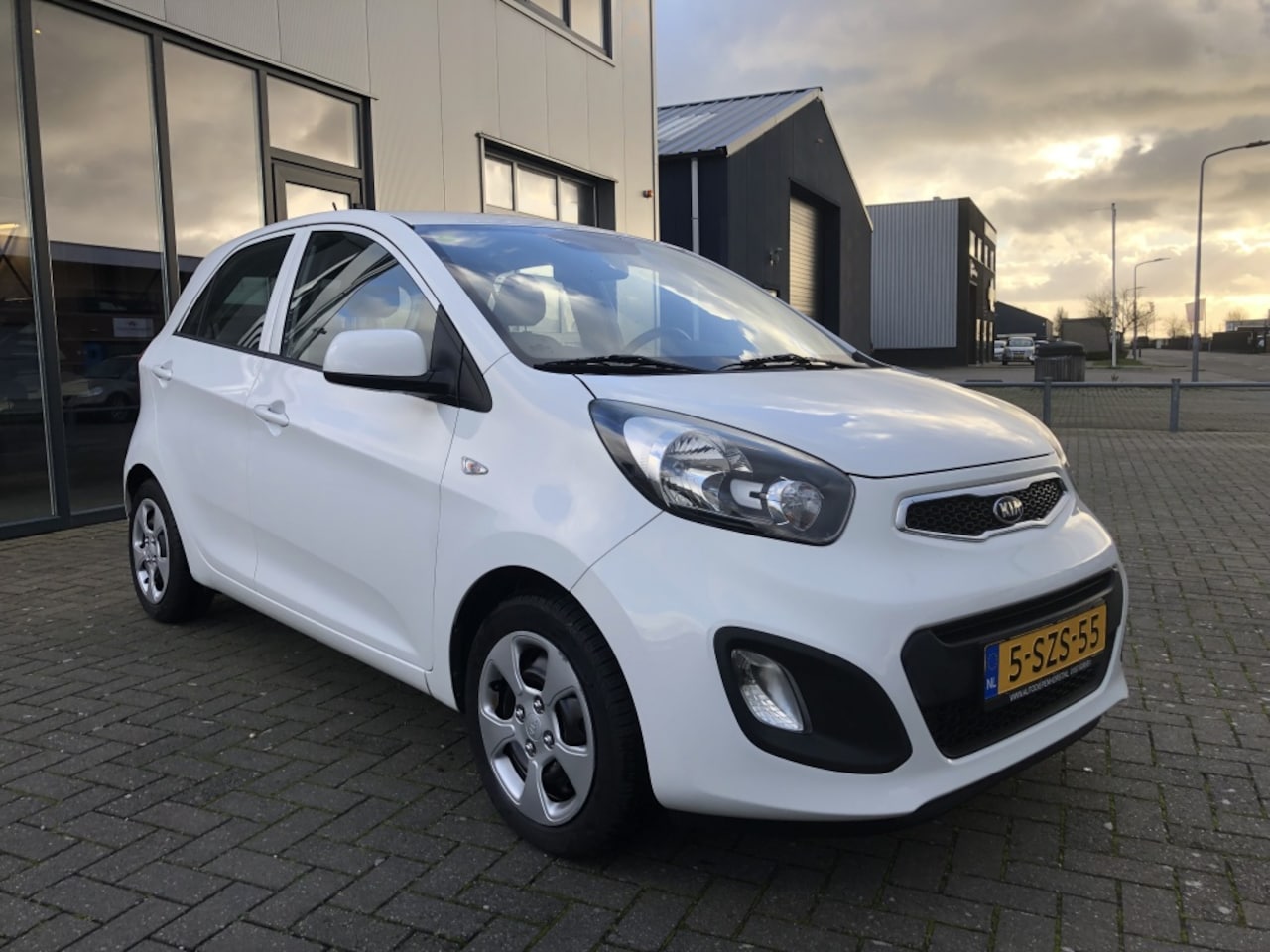 Kia Picanto - 1.0 CVVT ISG Comf.P. - AutoWereld.nl