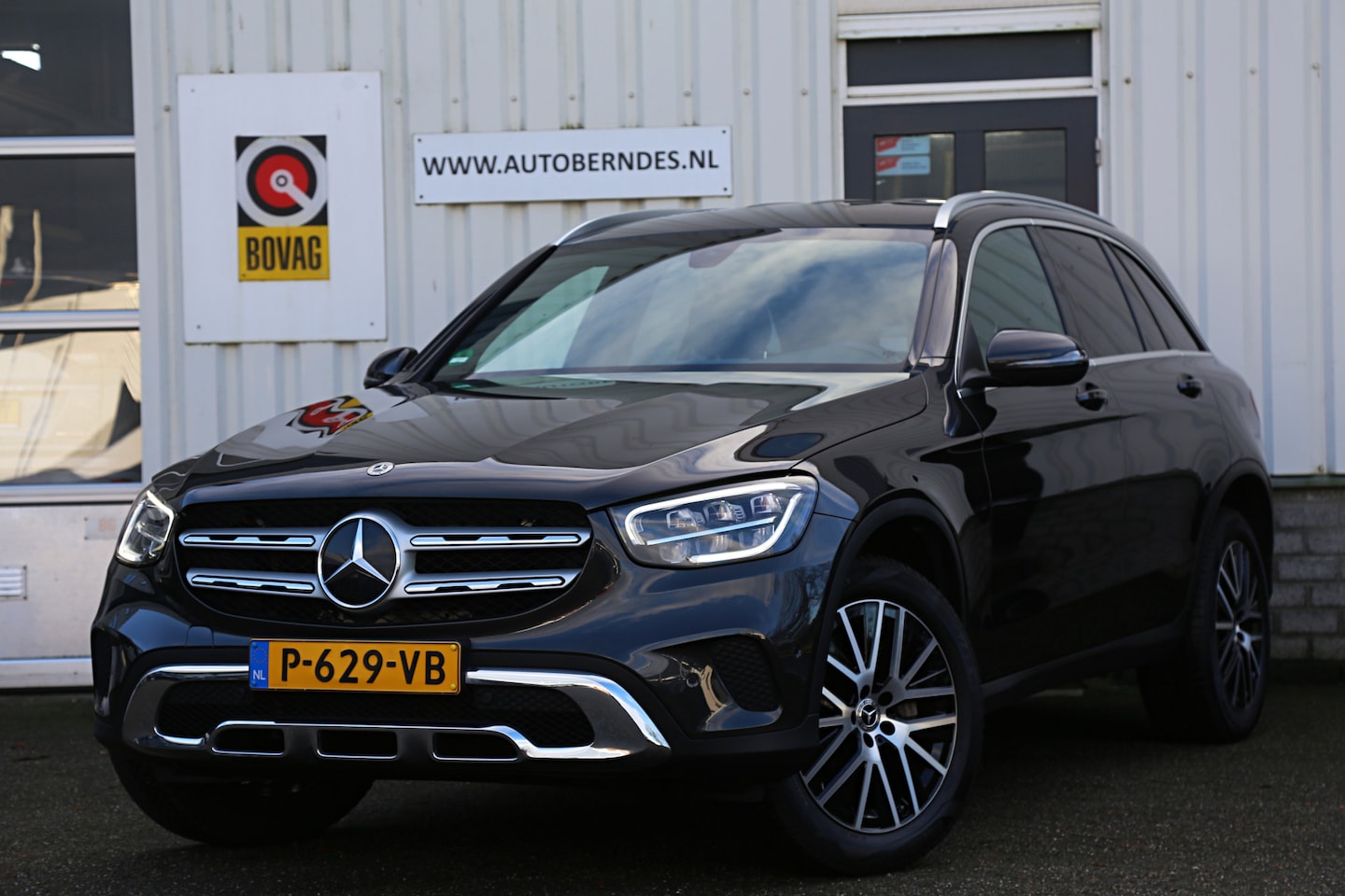 Mercedes-Benz GLC-klasse - 300e Plug in hybride PHEV 4MATIC Luxury*NL-Auto*Perfect Onderh.*1ste Eig*Elek. Trekhaak/El - AutoWereld.nl