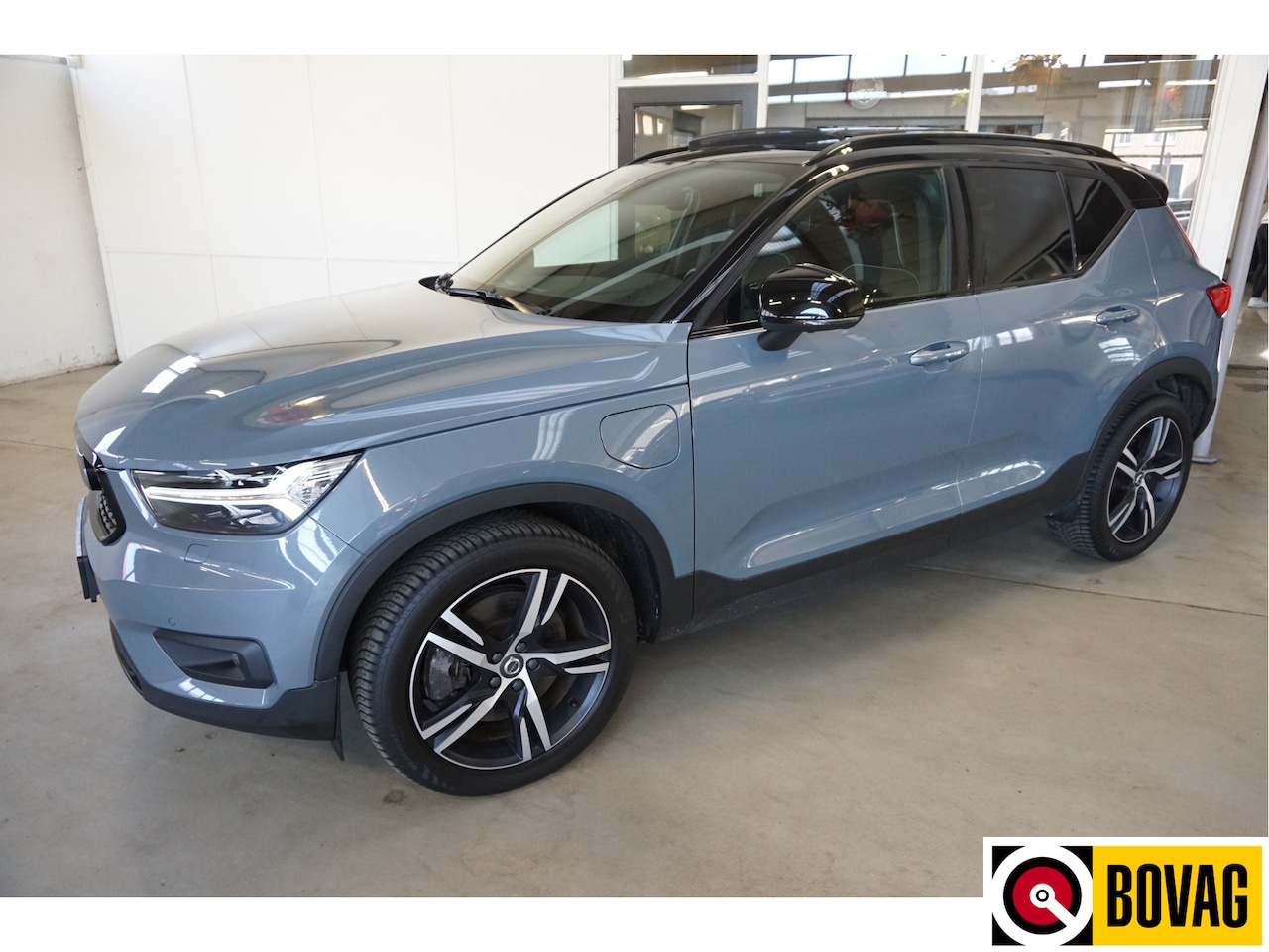 Volvo XC40 - 1.5 T5 Recharge R-Design Schuifdak - 360 Camera - AutoWereld.nl