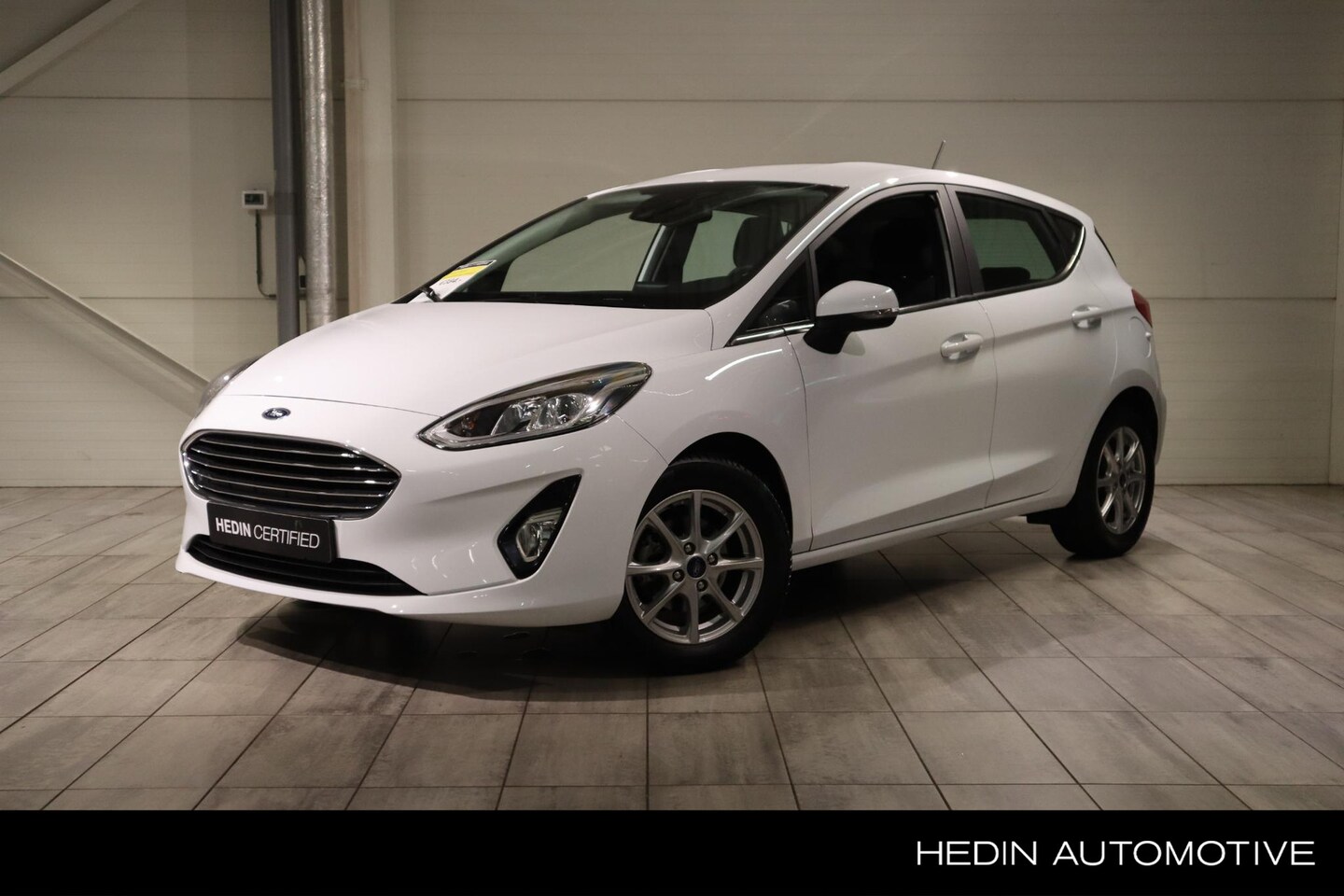 Ford Fiesta - 1.0 EcoBoost 95pk Titanium | Navi | Keyless | Parkeersensoren - AutoWereld.nl