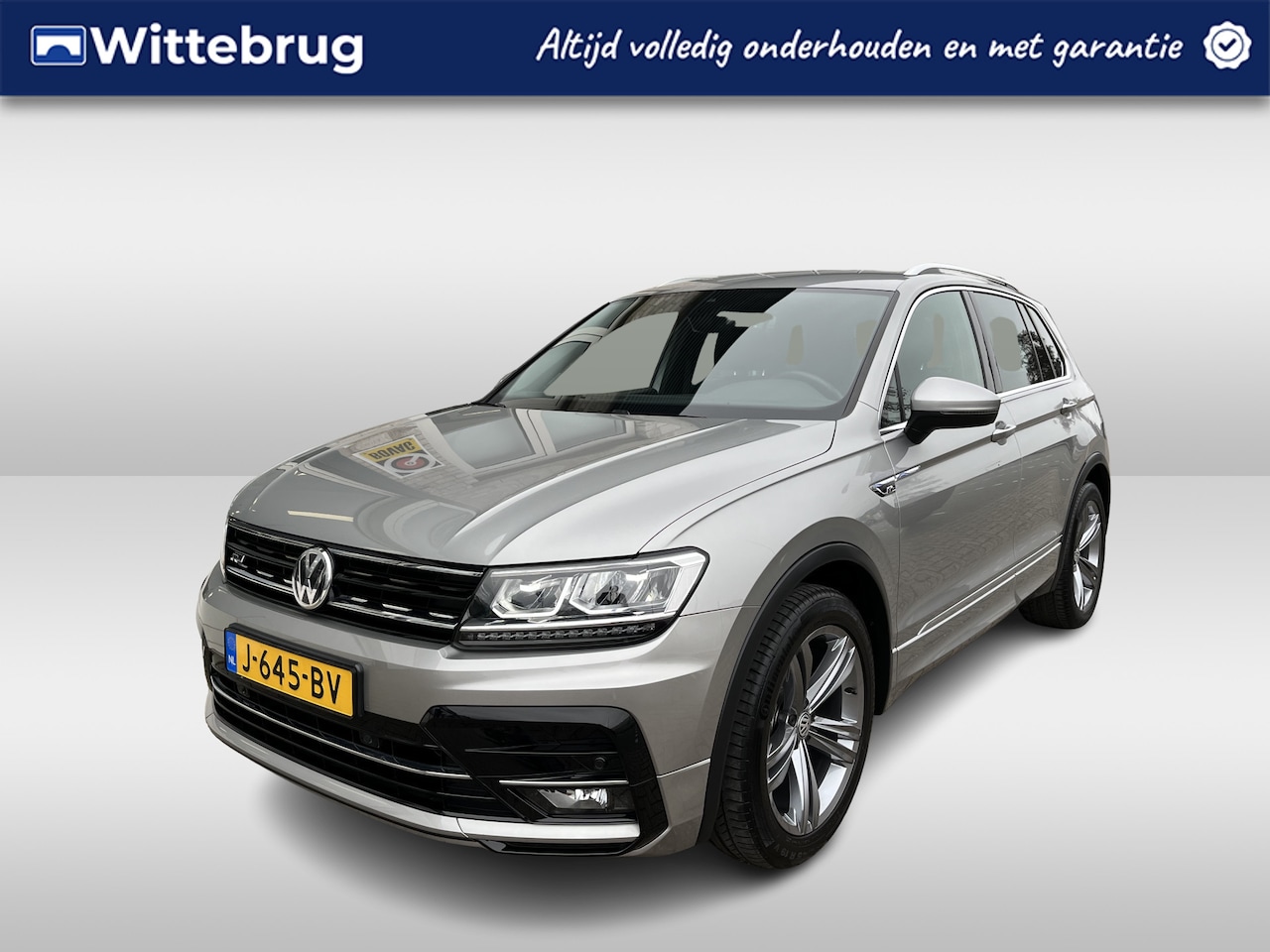 Volkswagen Tiguan - 1.5 TSI R-Line / PARK. SENSOREN/ LED/ STOELVERWARM./ KEYLESS/ DIGITAL DASHBOARD/ ADAPT. CR - AutoWereld.nl