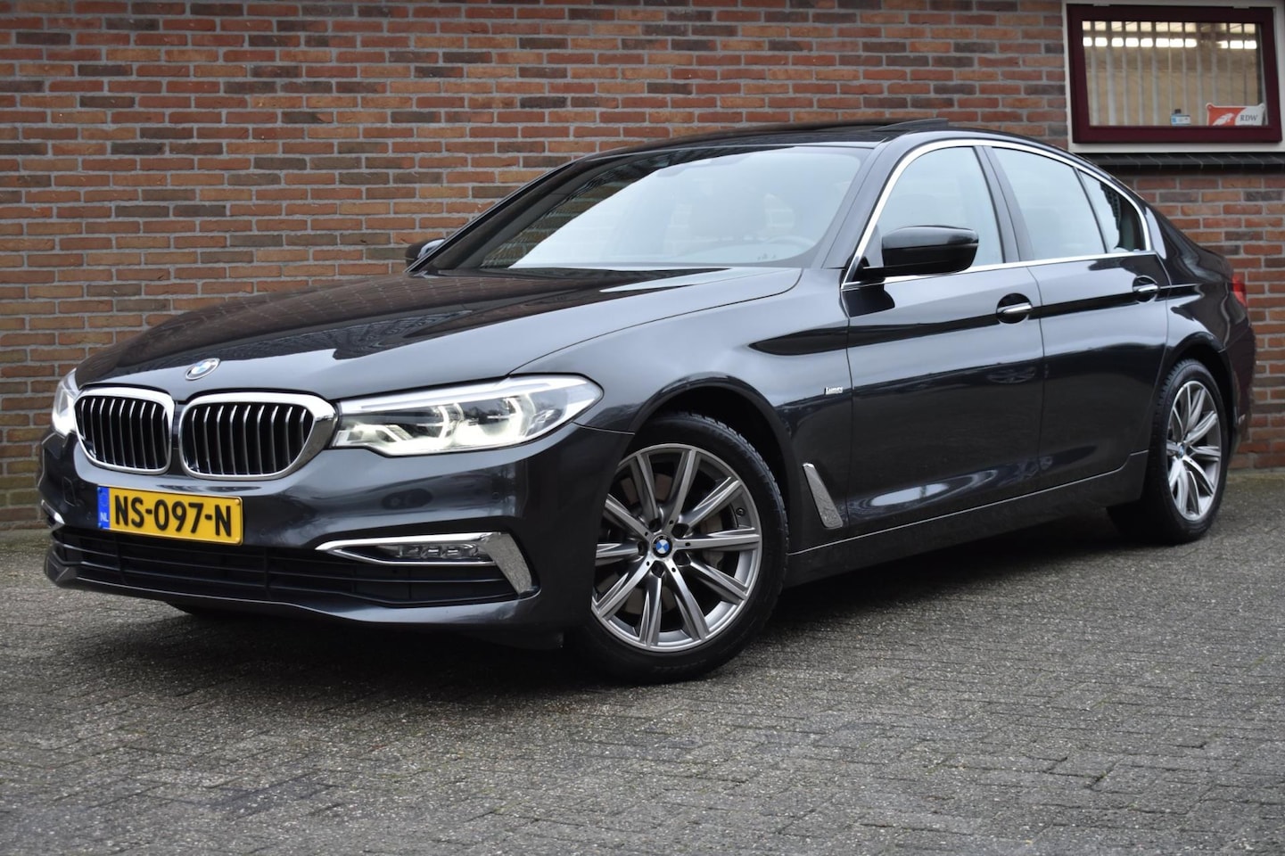 BMW 5-serie - 530d High Executive '17 LED Navi Clima Cruise inruil mogelijk - AutoWereld.nl